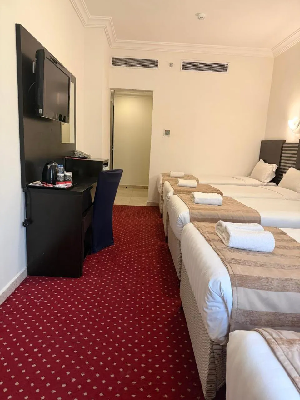 Bed in Miaad Al Majd Hotel