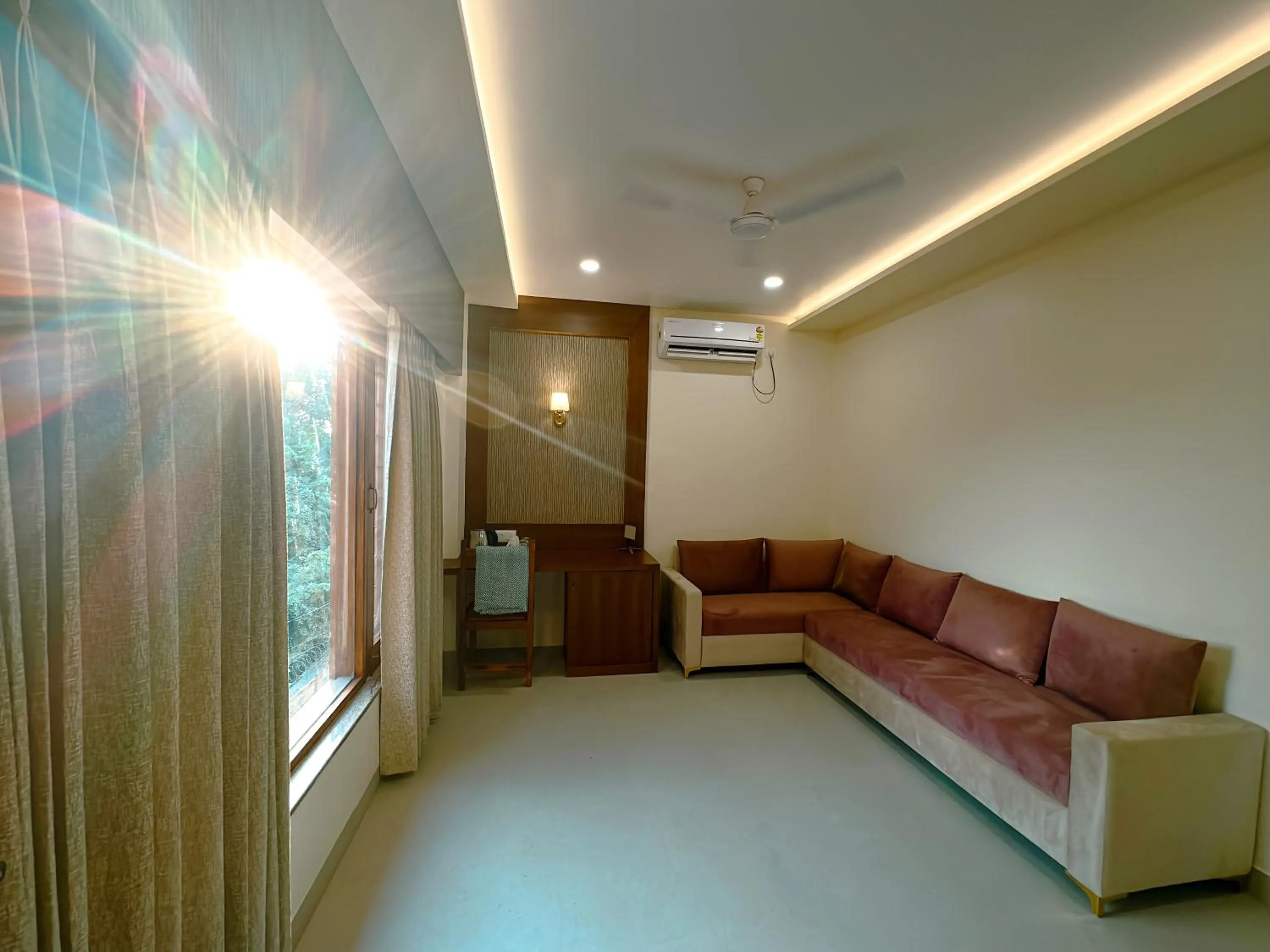 Living room in Hotel Ananda Kashi