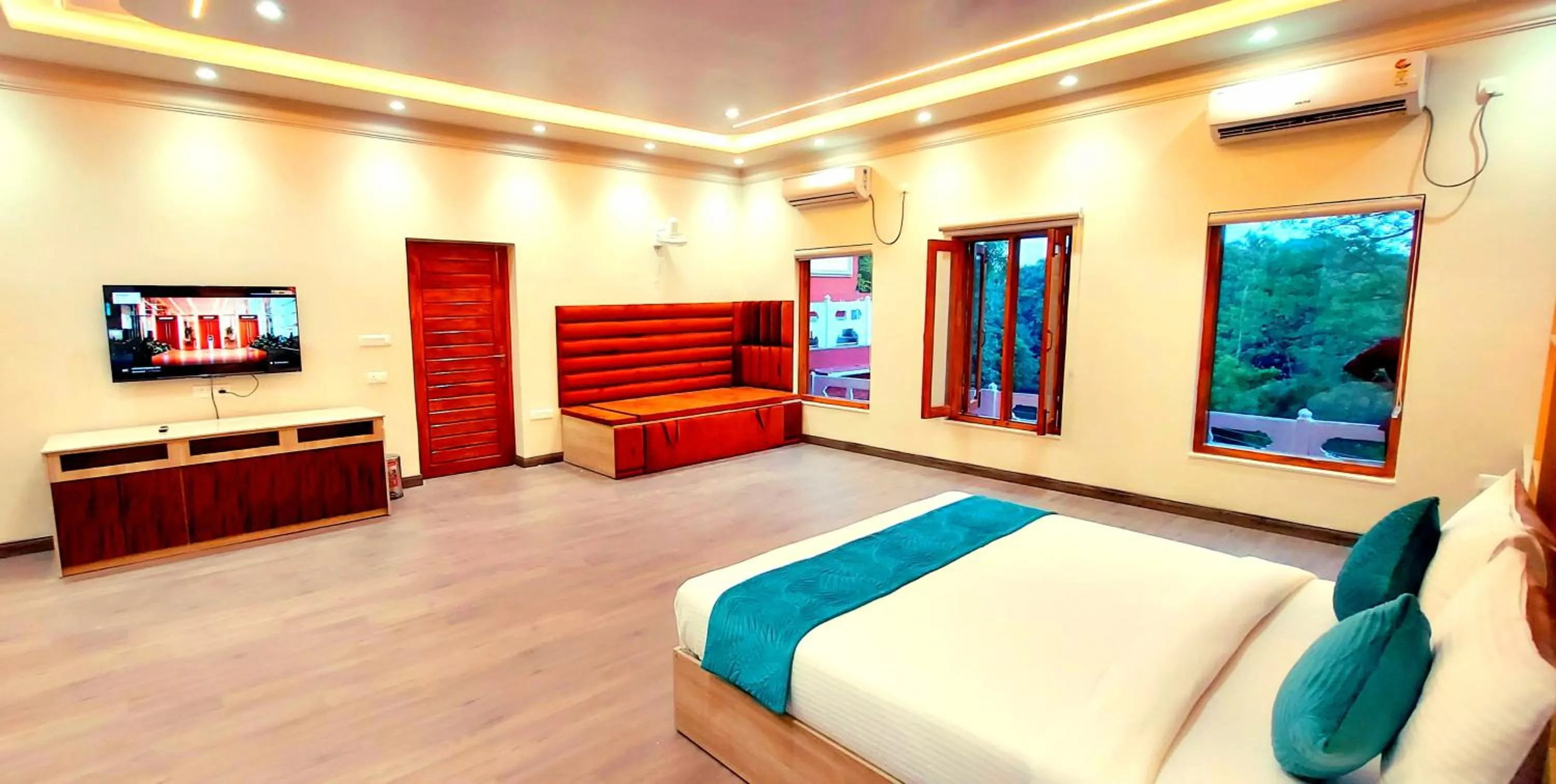 Bedroom, Bed in Hotel Ananda Kashi