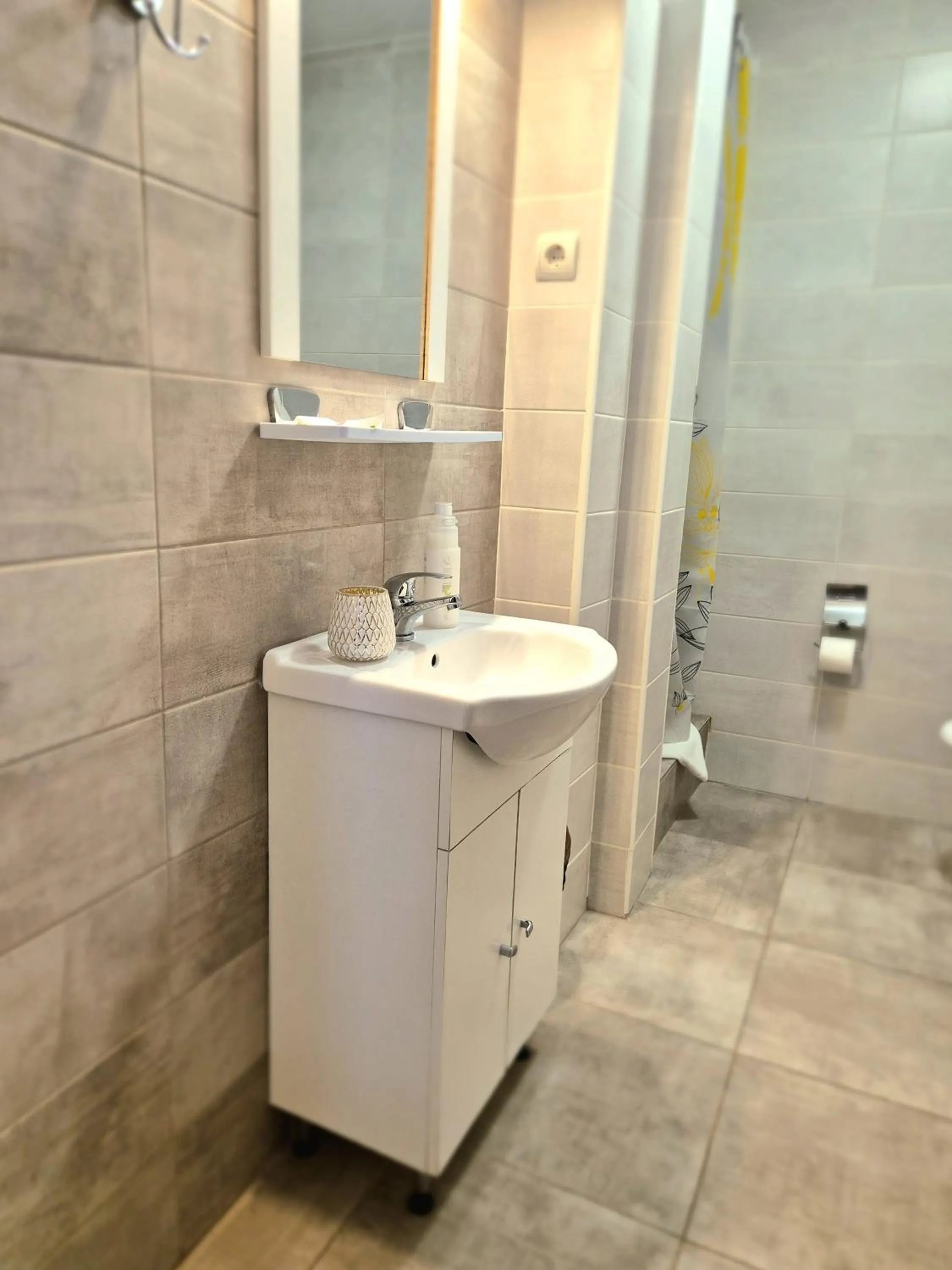 Shower in Hotel Marie