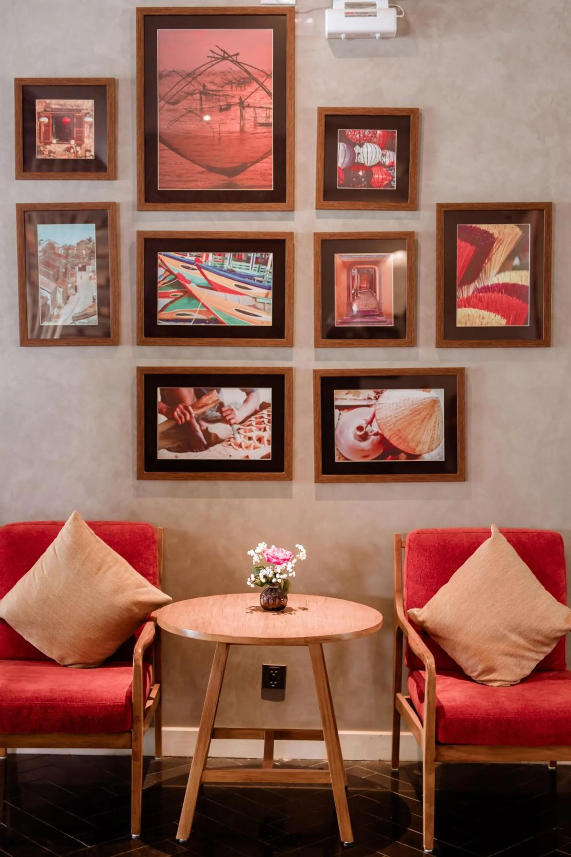 concierge in Little Gem Hoi An Boutique Hotel & Spa