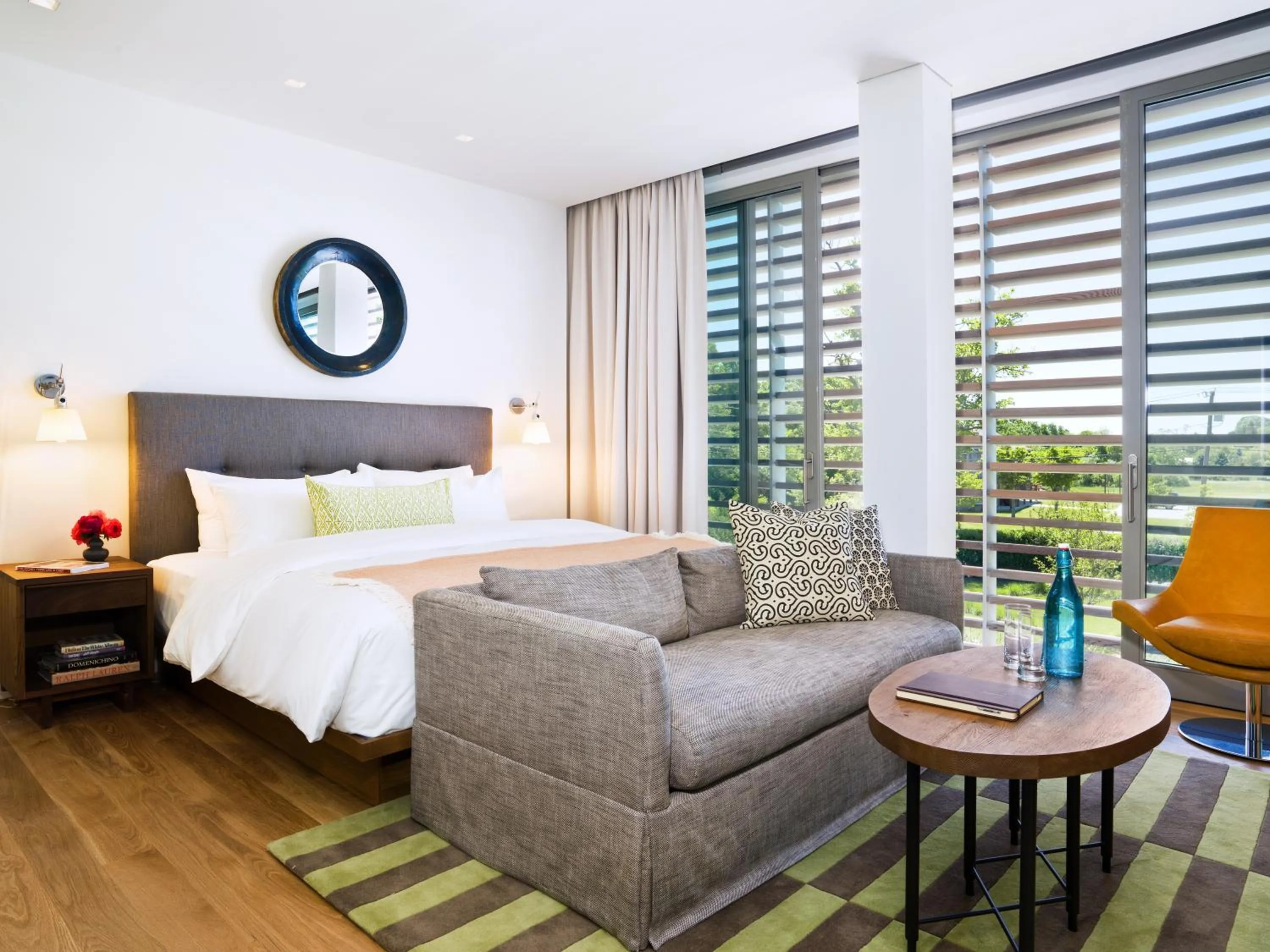 Bedroom, Bed in Topping Rose House