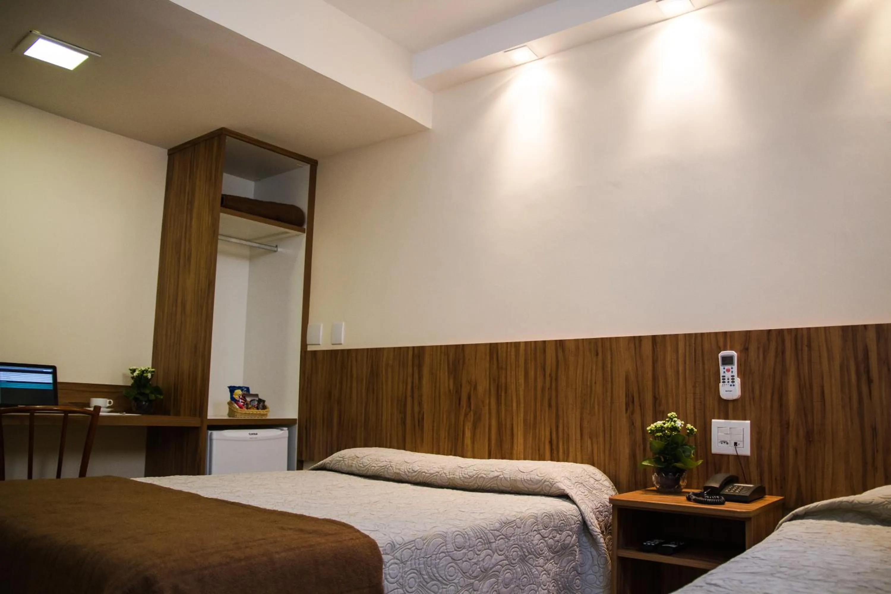 Photo of the whole room, Bed in Hotel Saint Martin