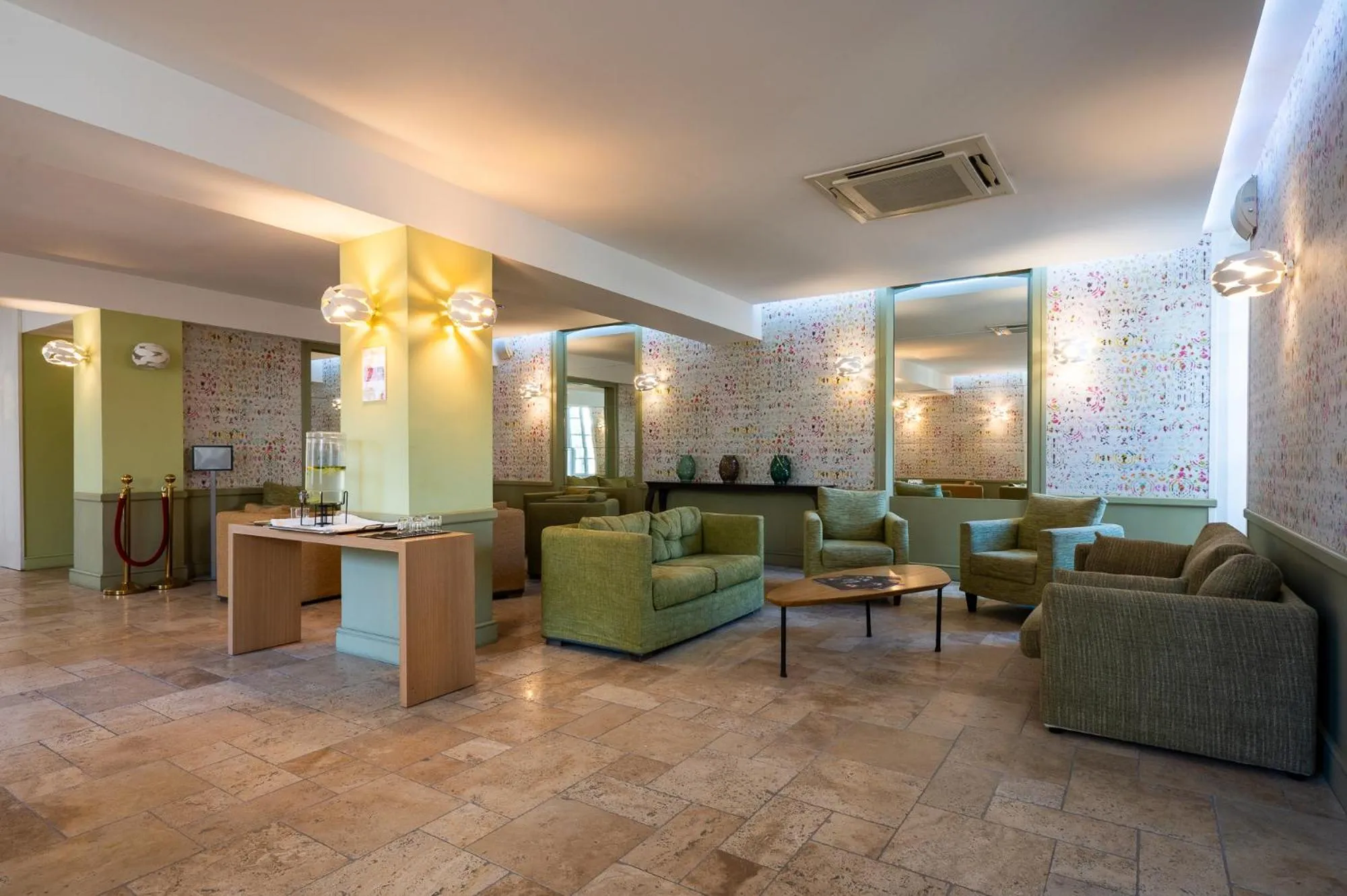 Living room in Moulin de Vernègues Hôtel & Spa