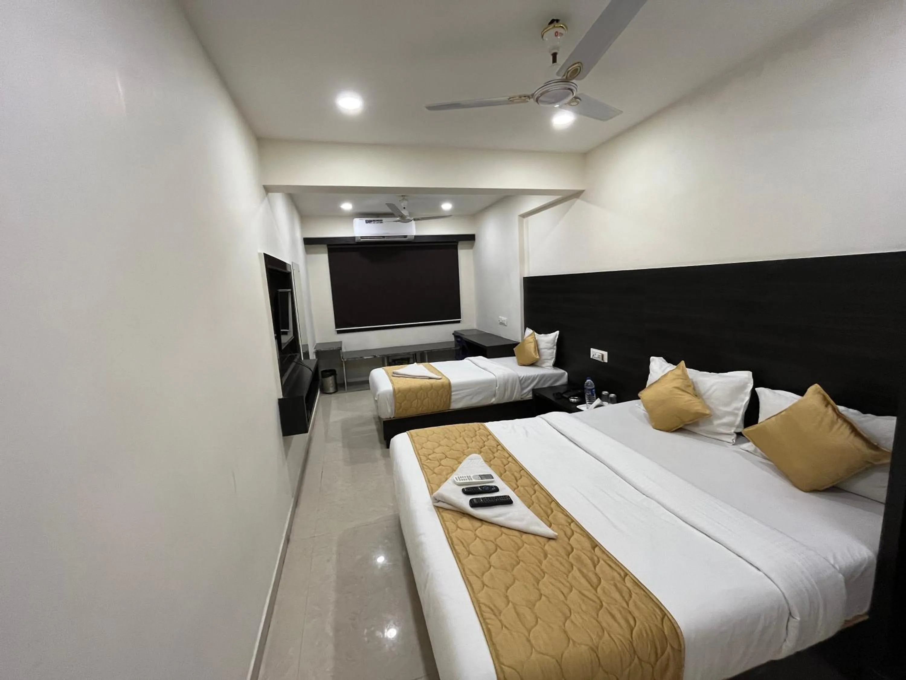 Wind Flower Regency - Near Kokilaben Hospital