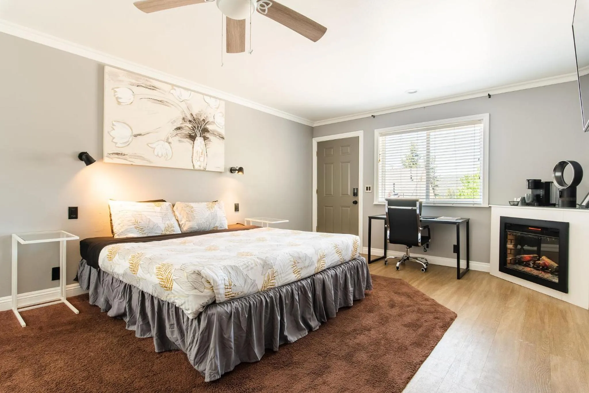 Bed in Big Bear Spa Suites