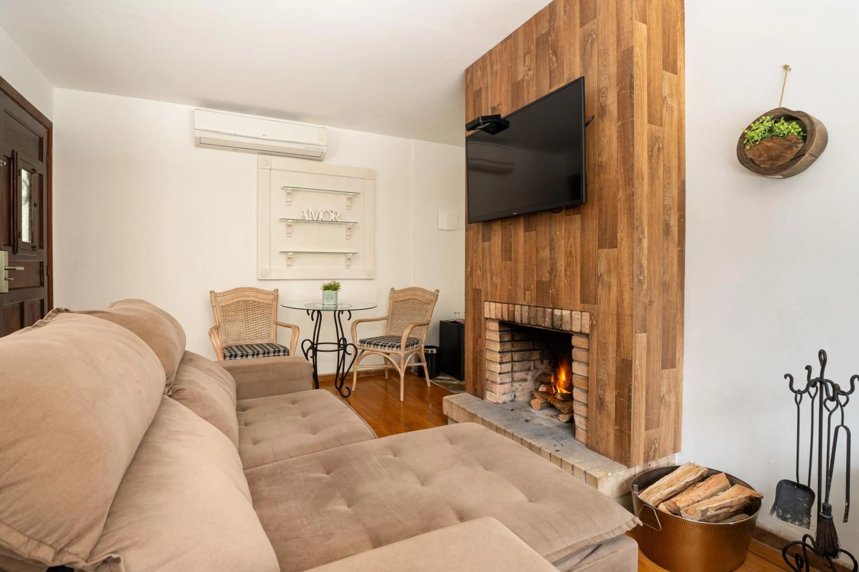 Living room in Pousada Apple House Campos do Jordao