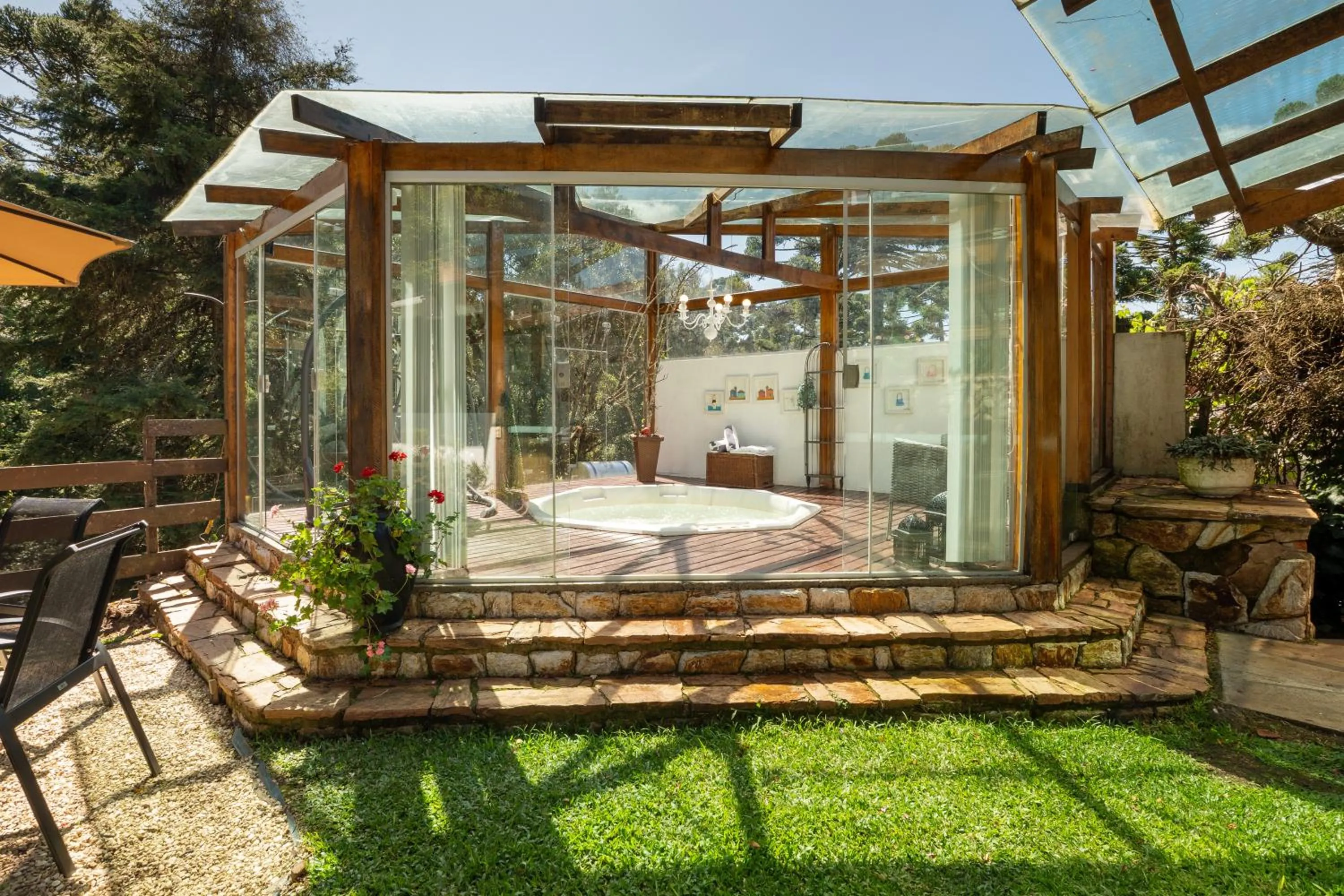 Hot Tub in Pousada Apple House Campos do Jordao