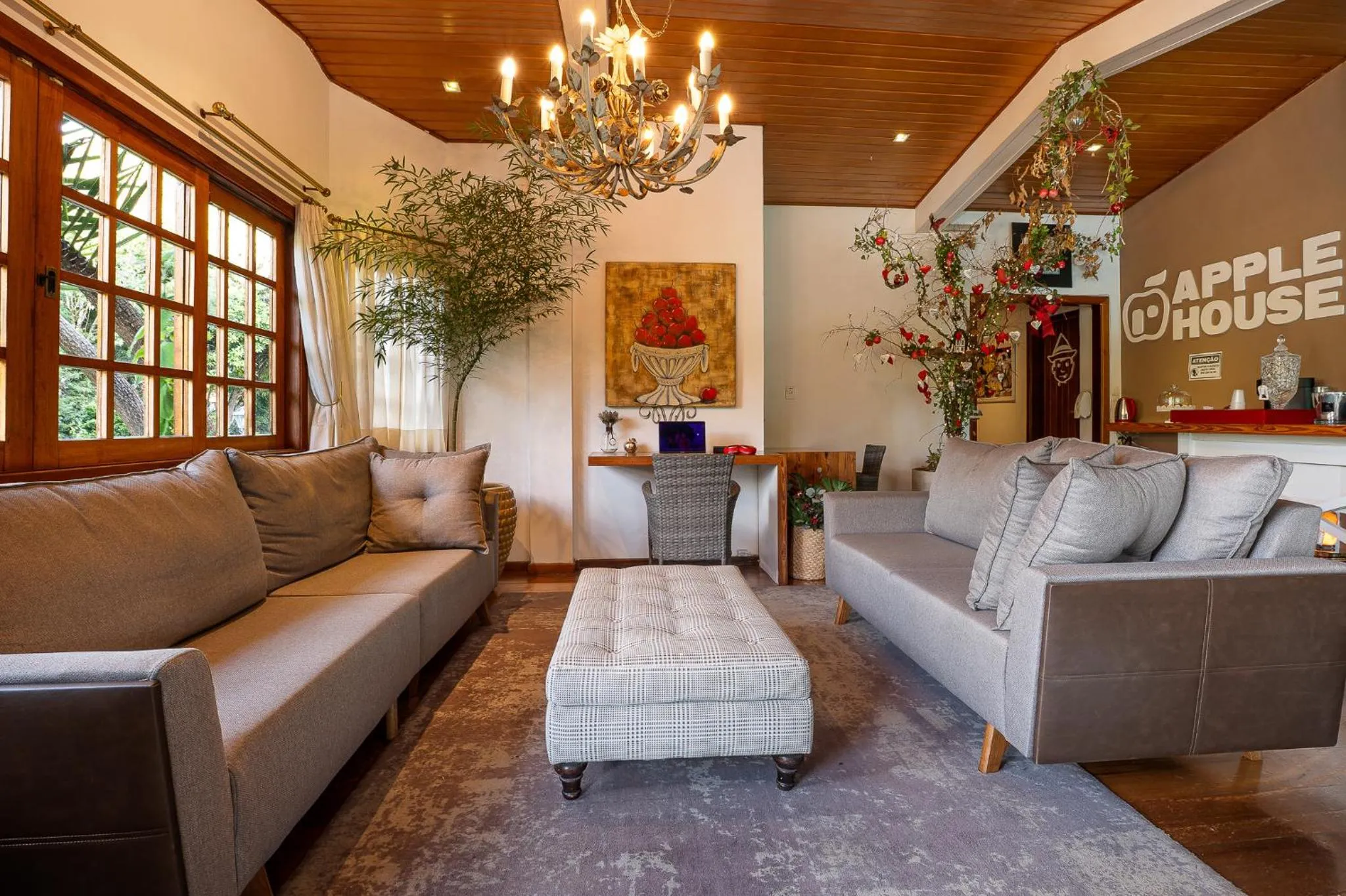 Living room in Pousada Apple House Campos do Jordao