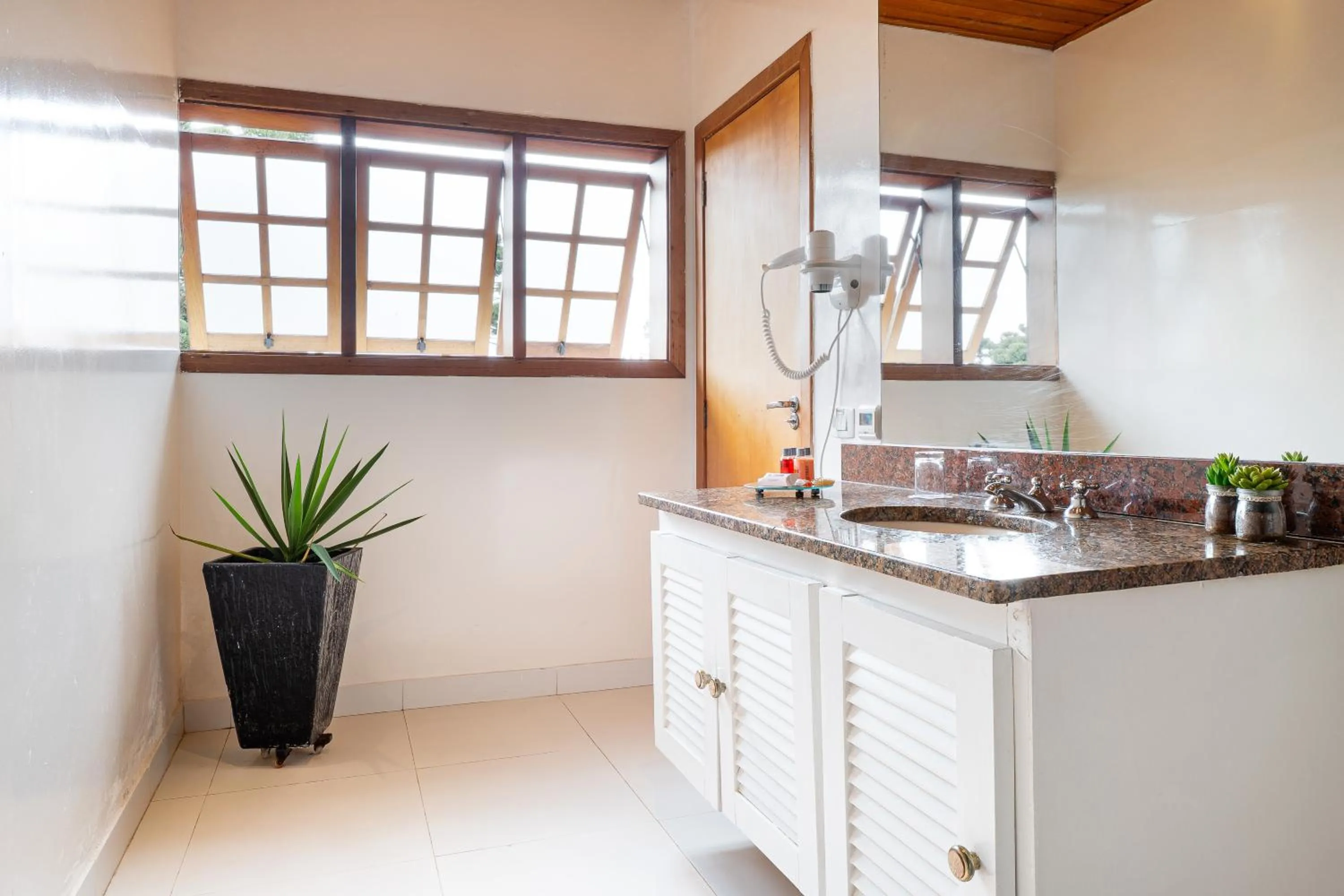 Bathroom in Pousada Apple House Campos do Jordao