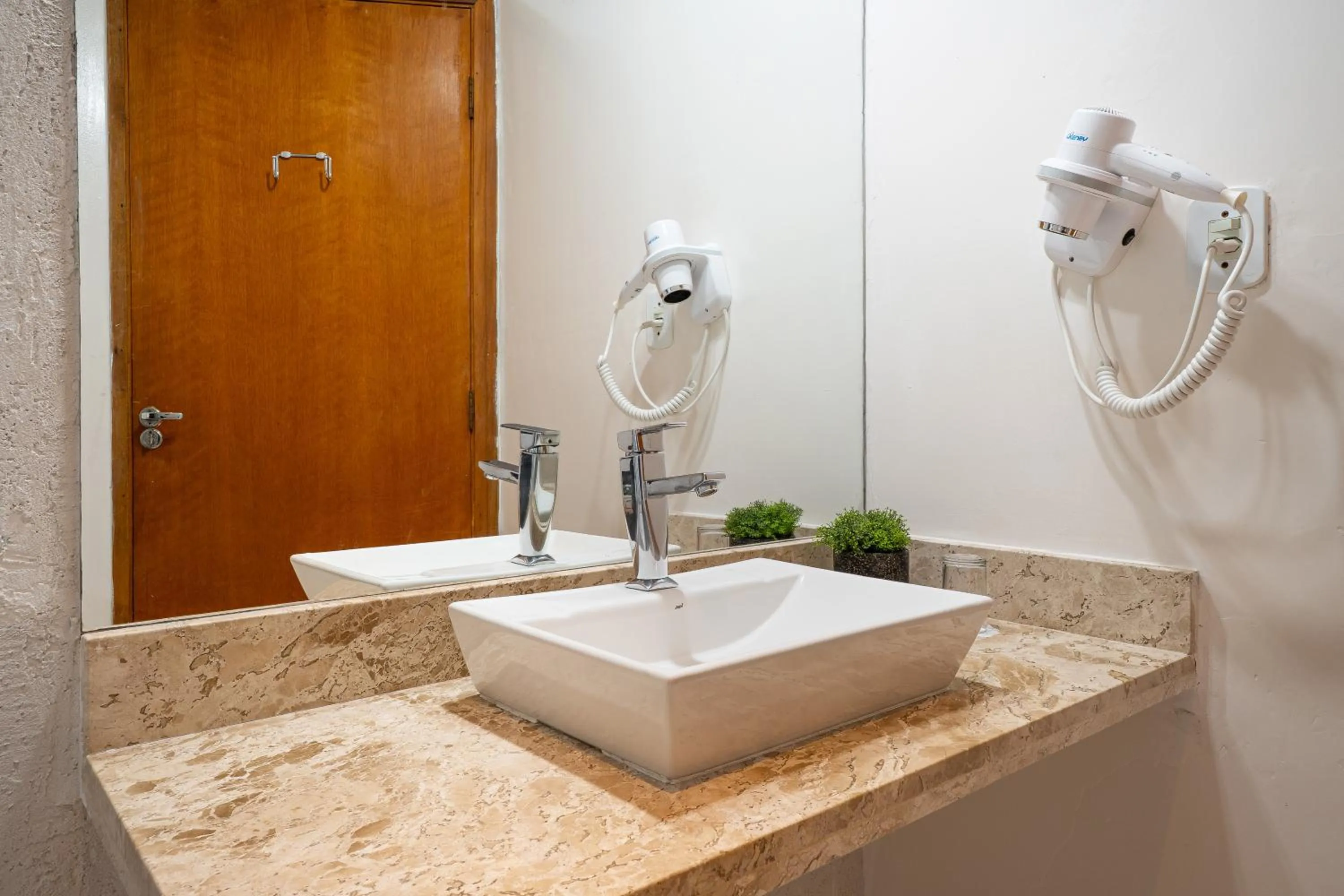 Bathroom in Pousada Apple House Campos do Jordao