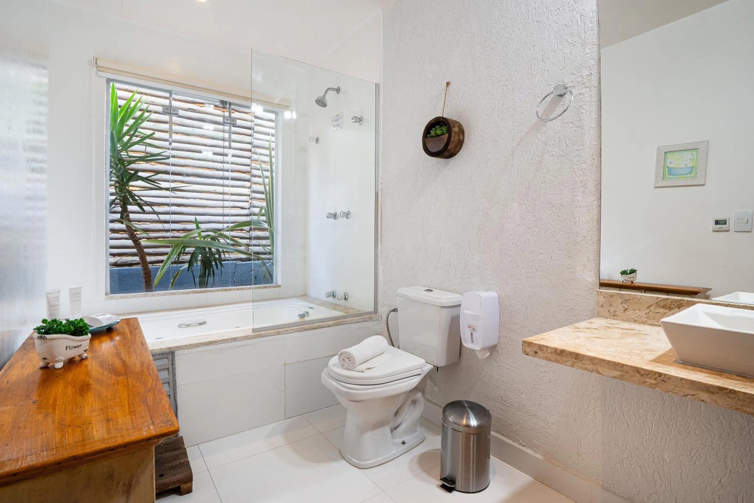 Bathroom in Pousada Apple House Campos do Jordao