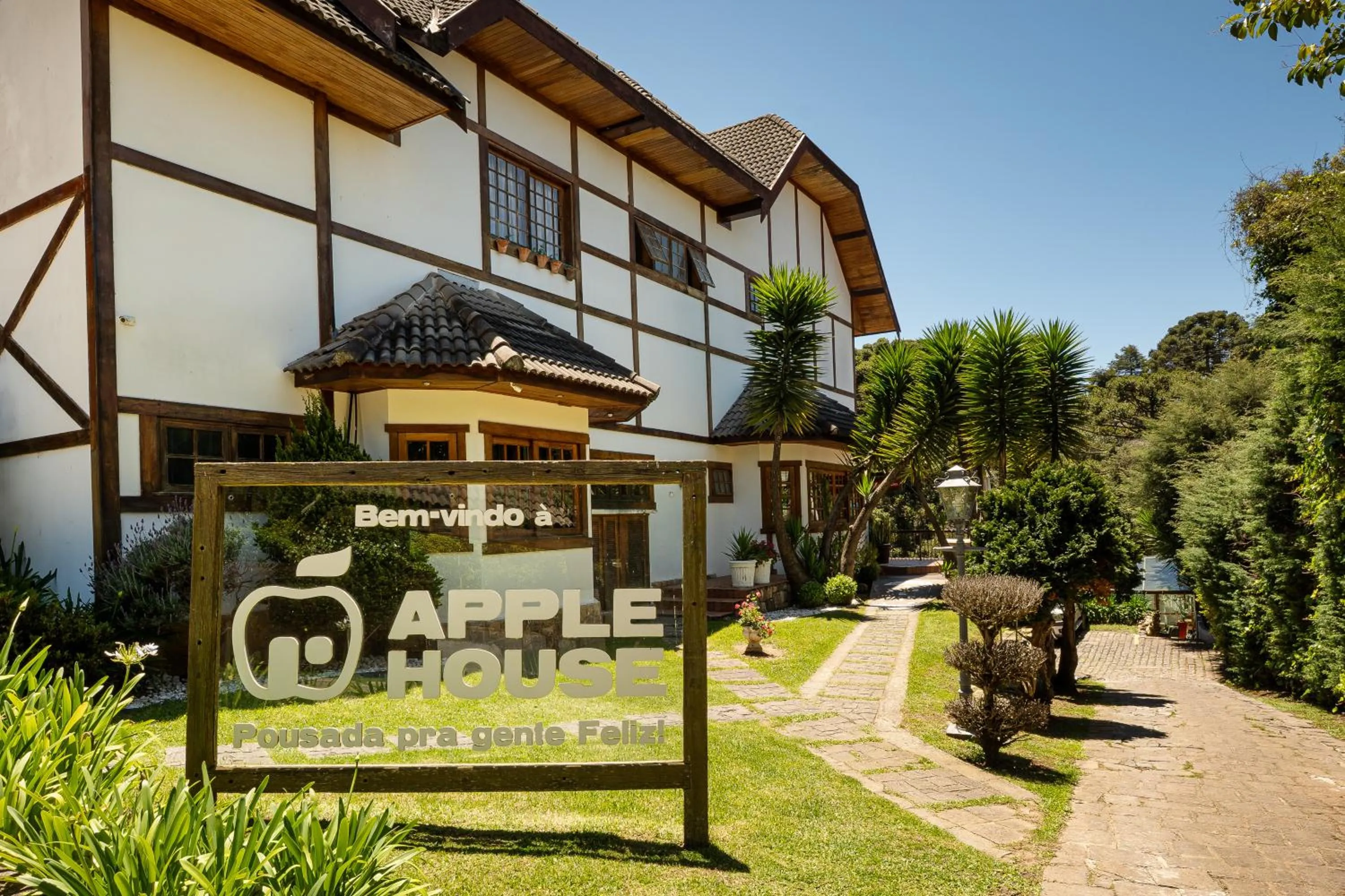 Property building in Pousada Apple House Campos do Jordao