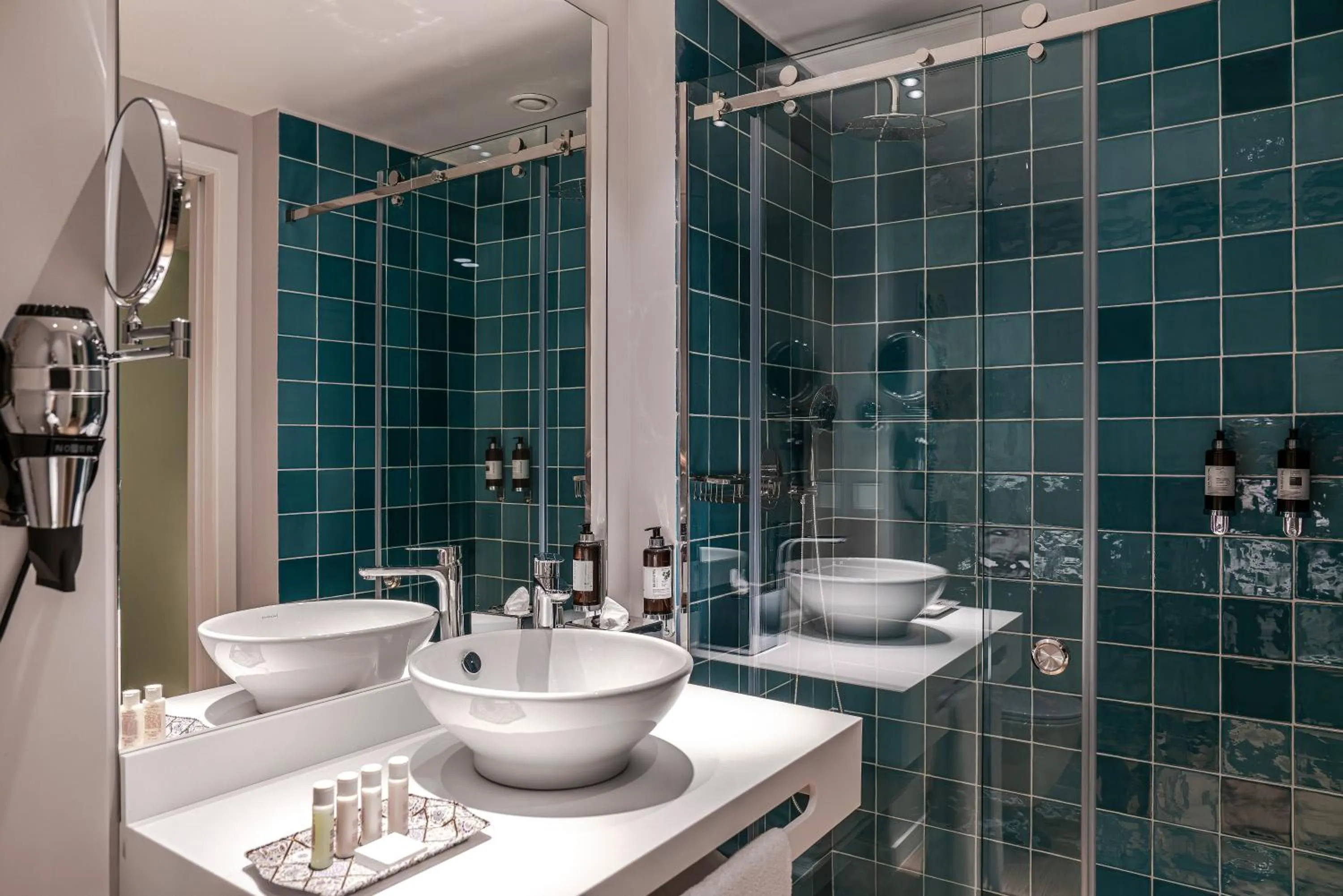 Toilet in Vincci Bonjardim