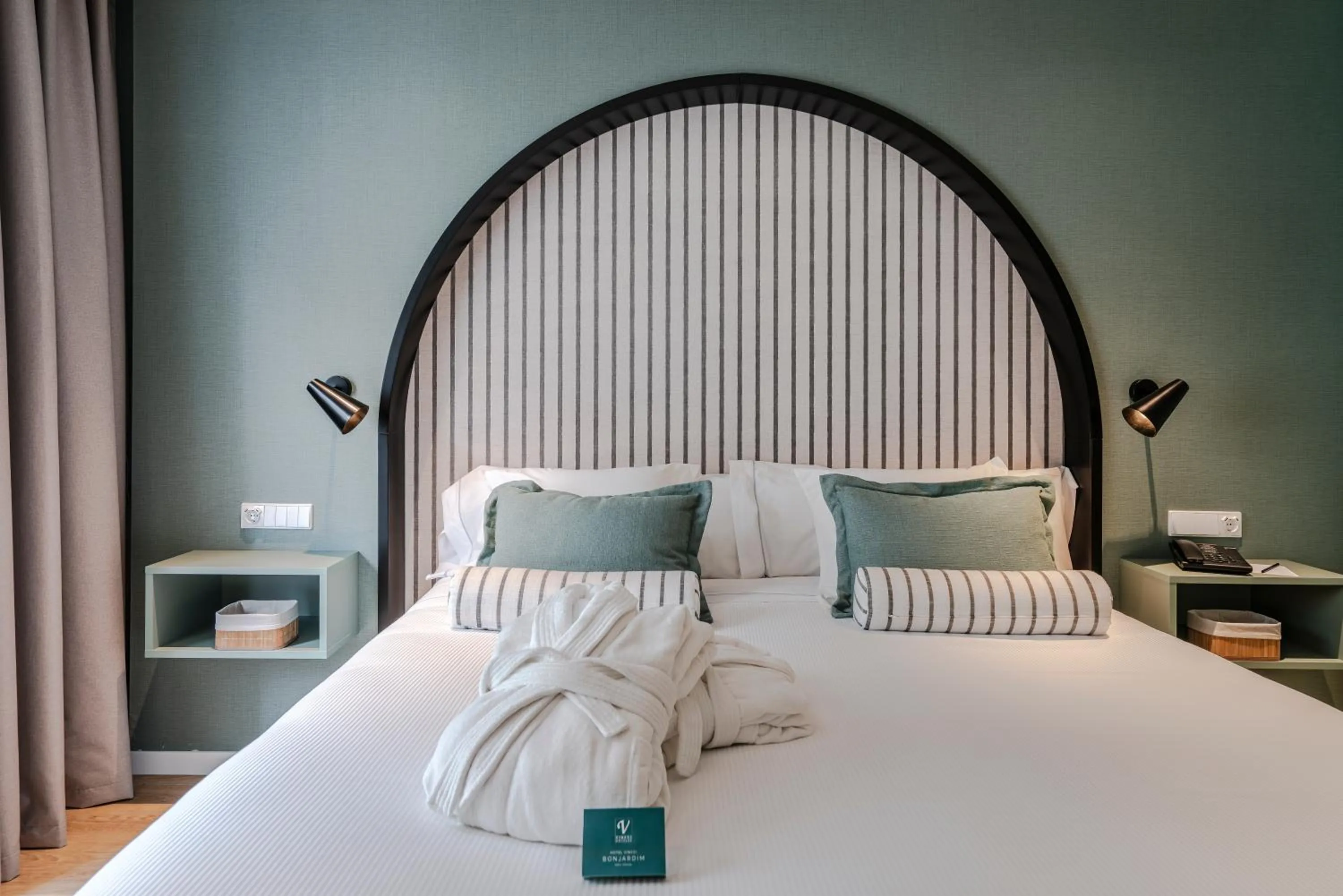 Bed in Vincci Bonjardim