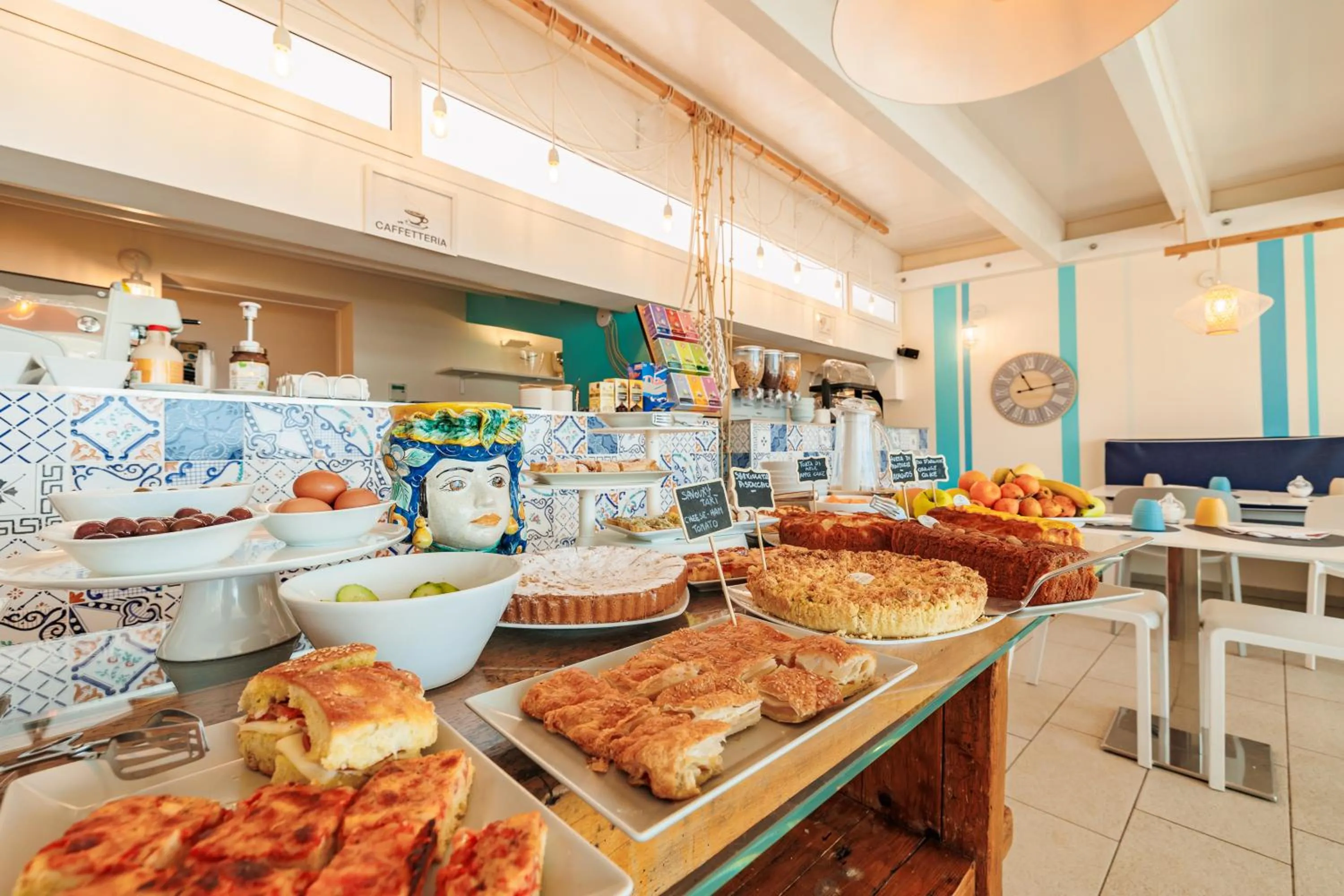 Food and drinks in Marina di Petrolo Apartments