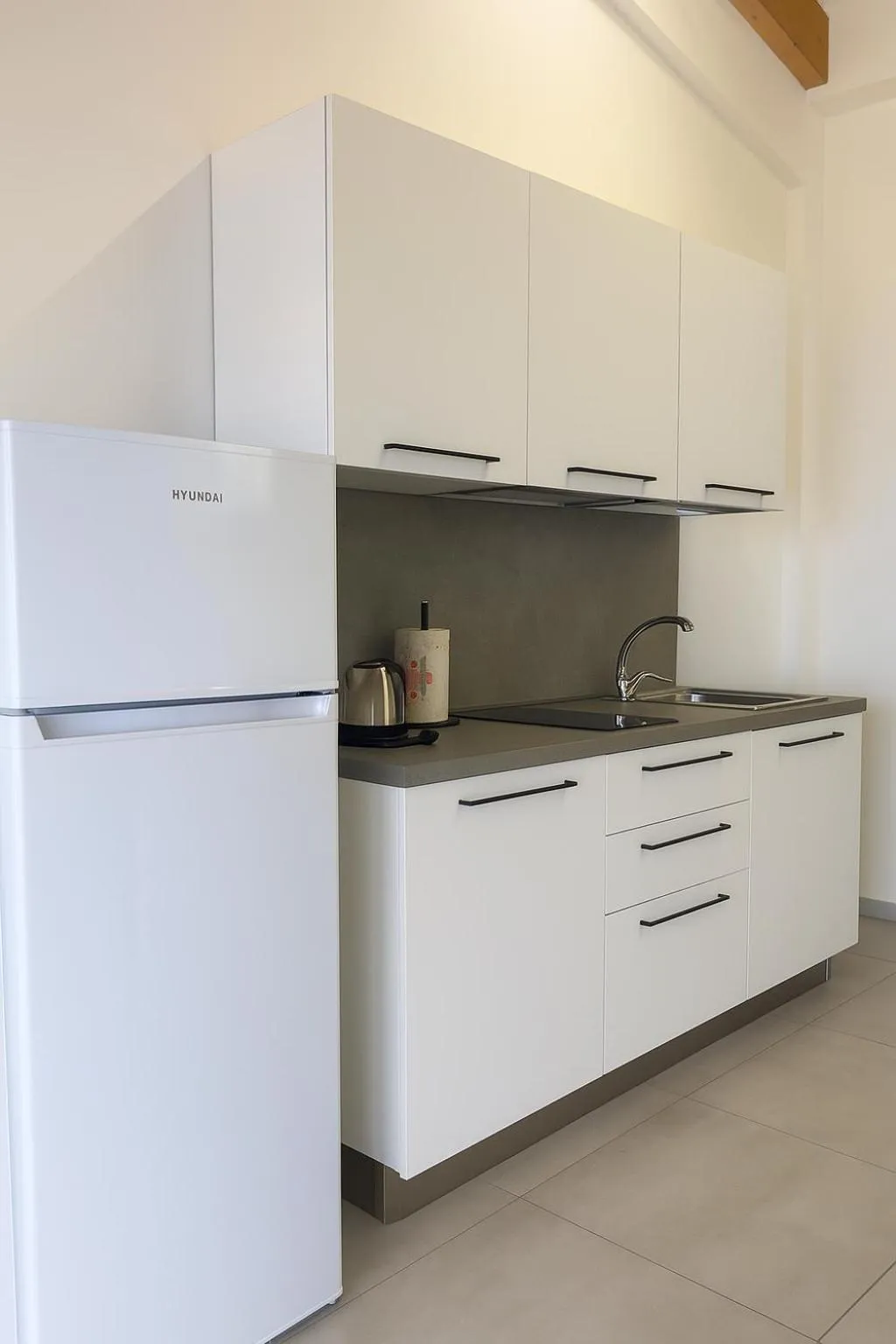 Kitchen or kitchenette in Marina di Petrolo Apartments