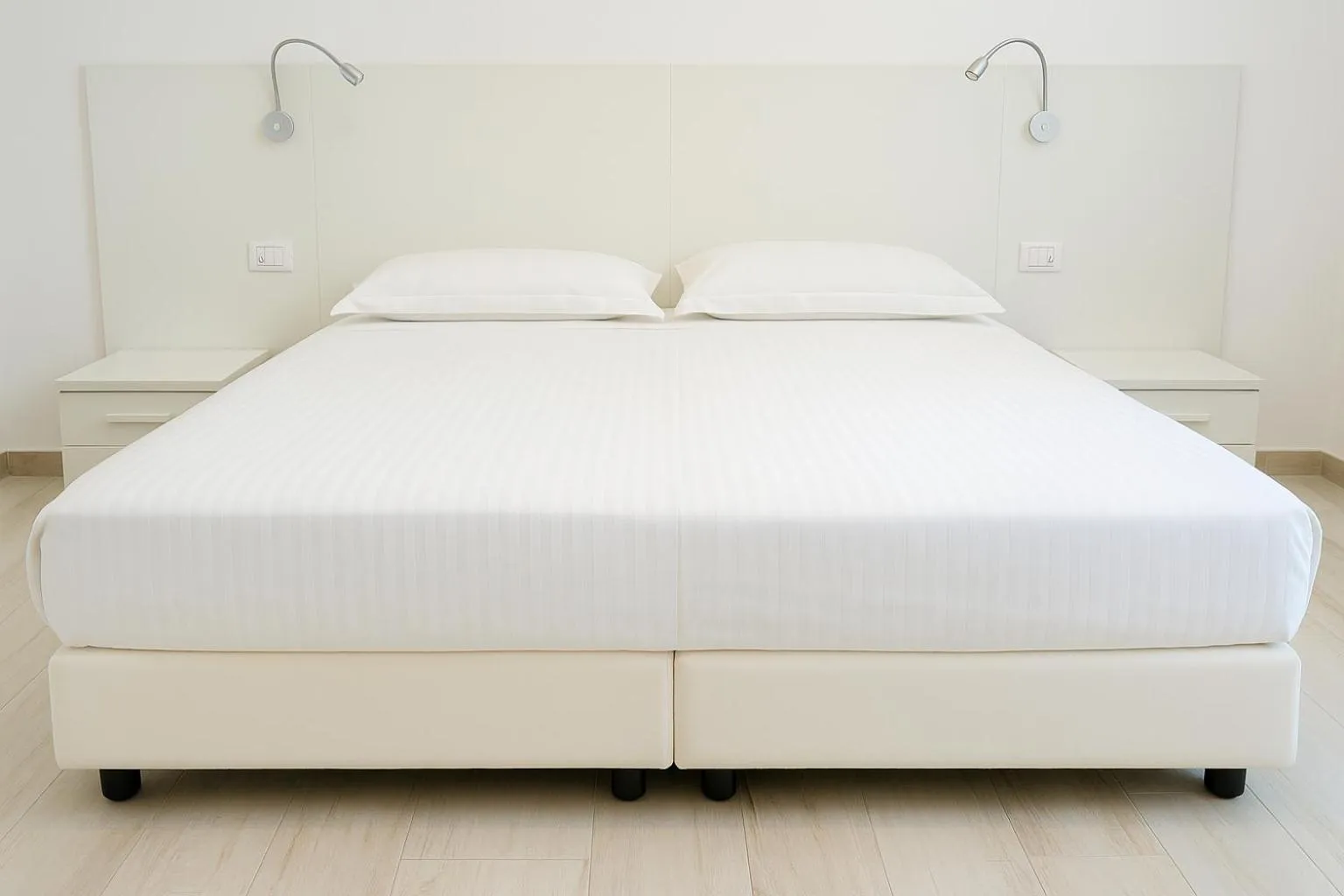 Bed in Marina di Petrolo Apartments