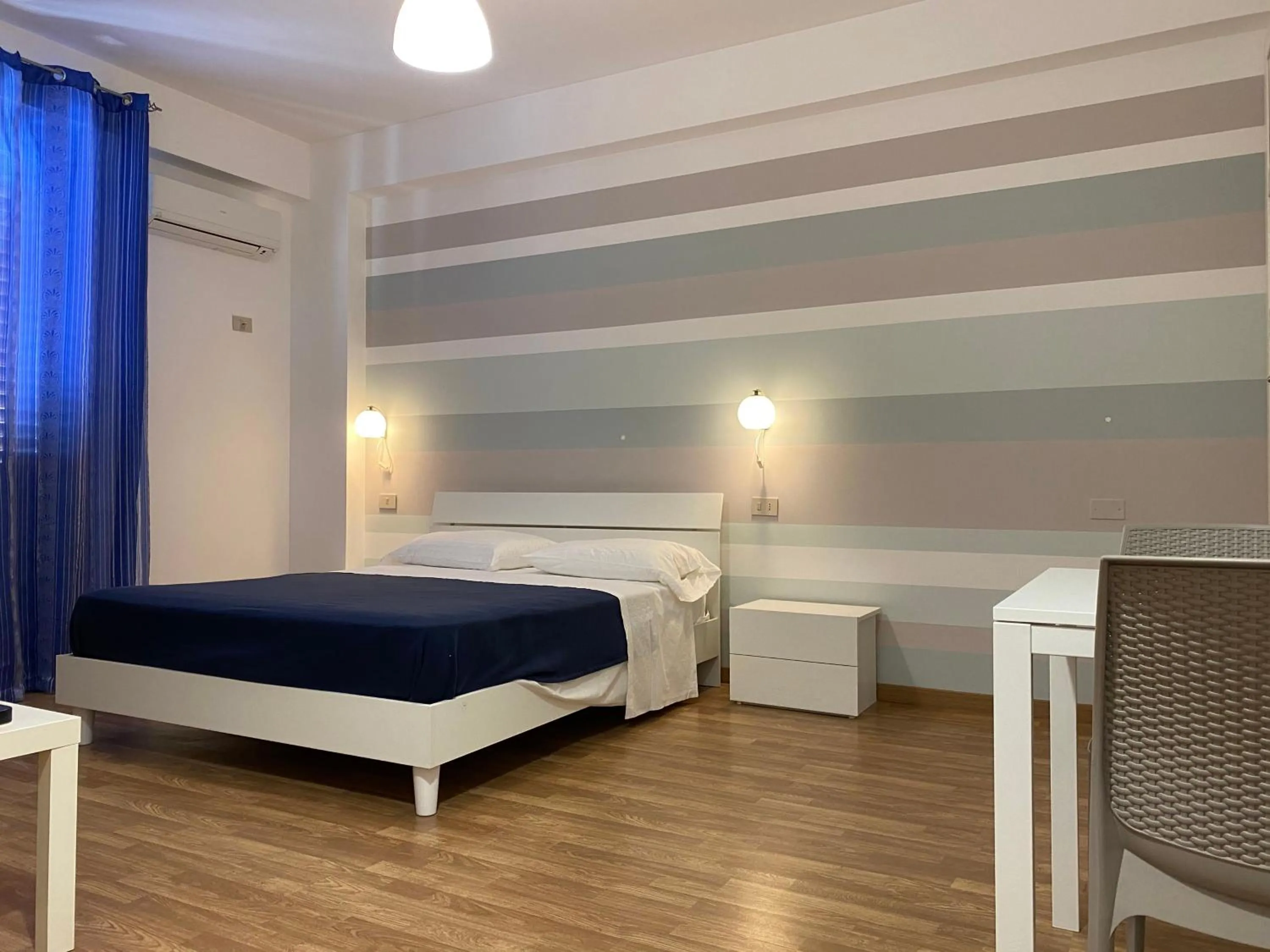 Bed in Marina di Petrolo Apartments