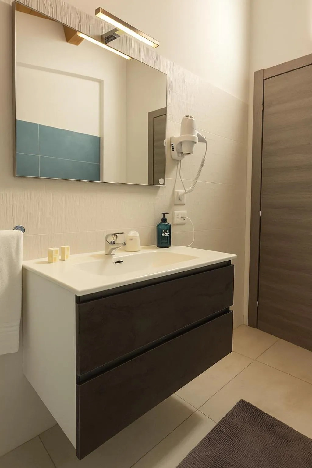 Bathroom in Marina di Petrolo Apartments