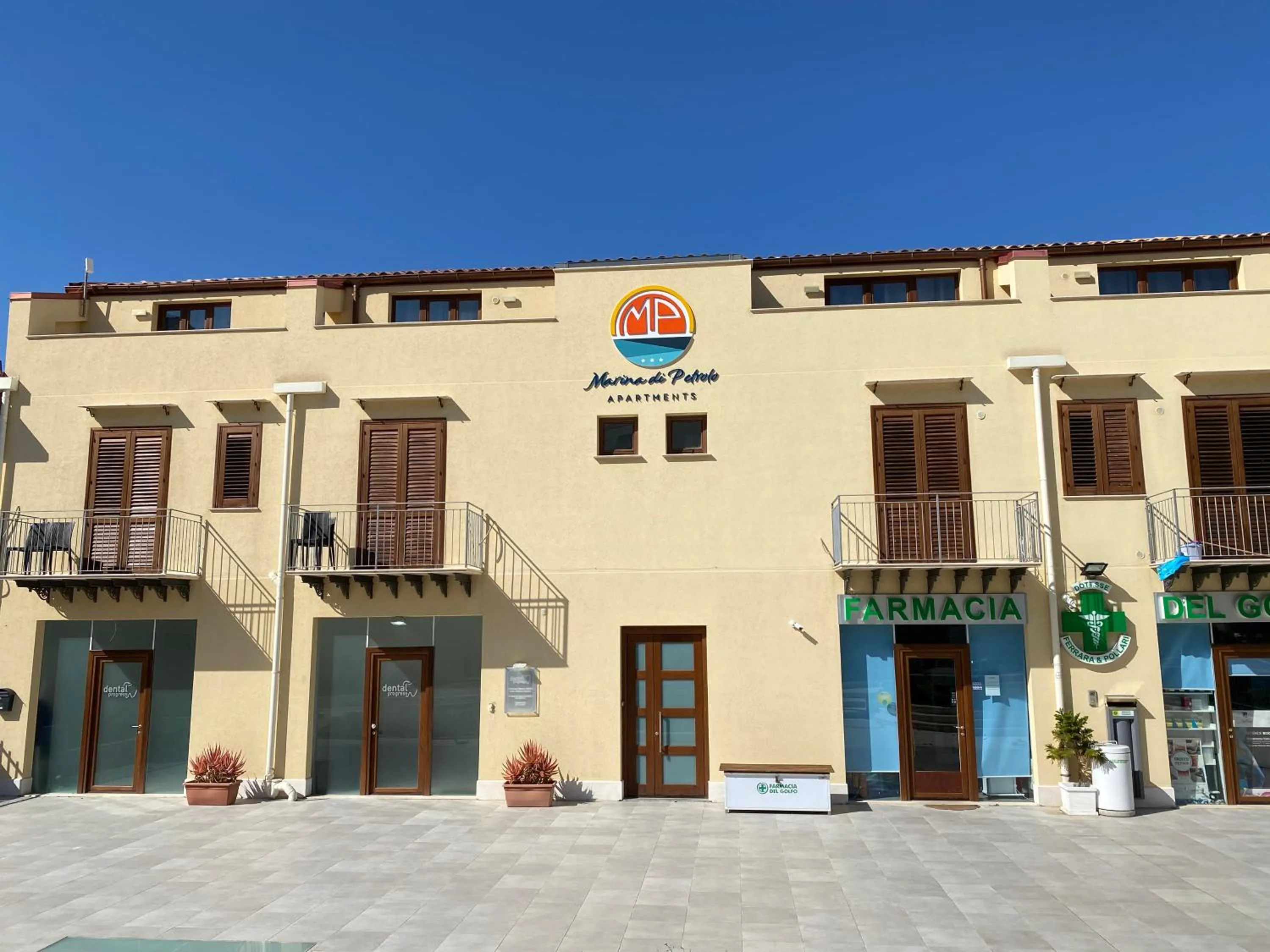 Property building in Marina di Petrolo Apartments
