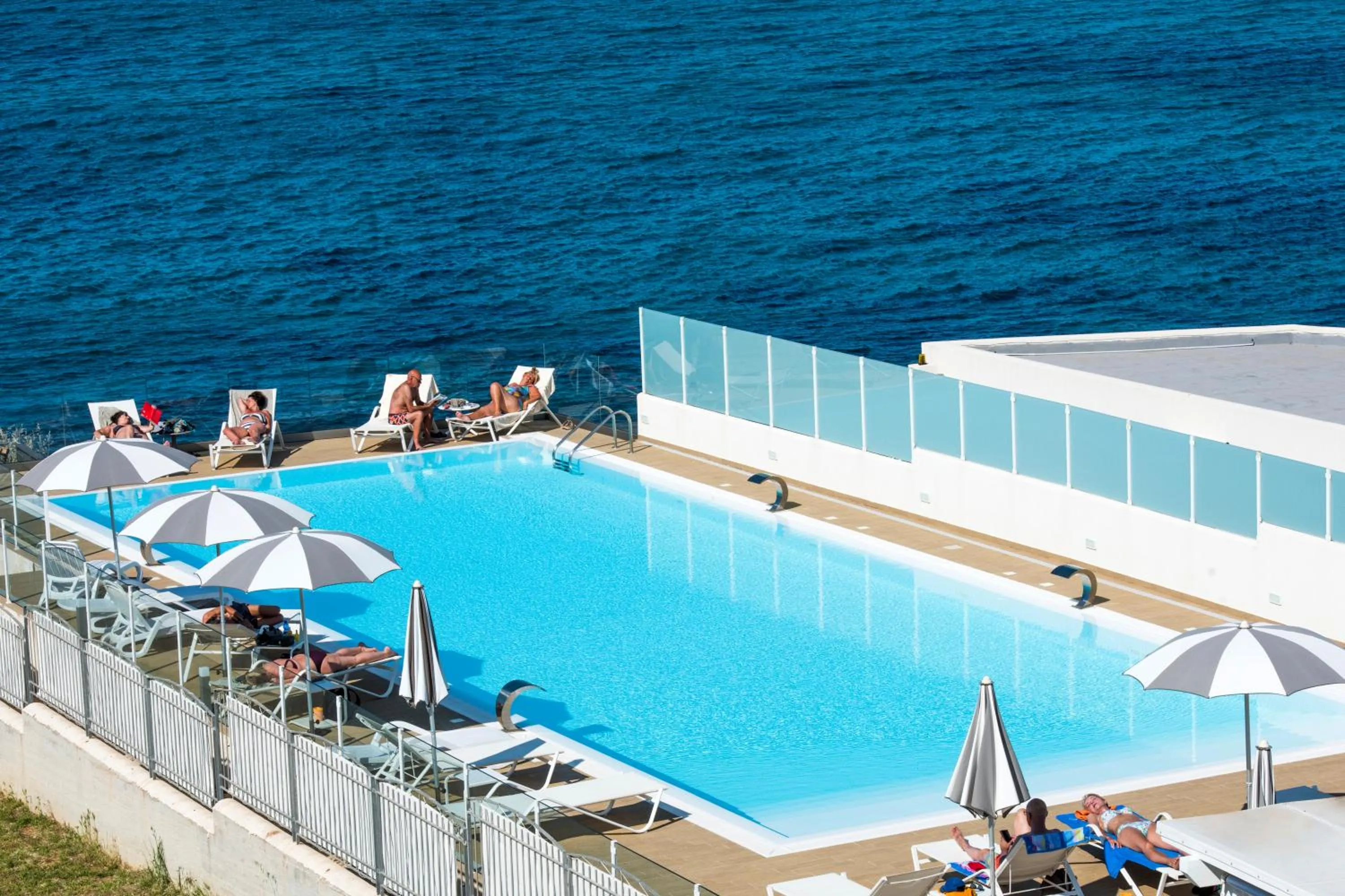 Pool view in Marina di Petrolo Apartments