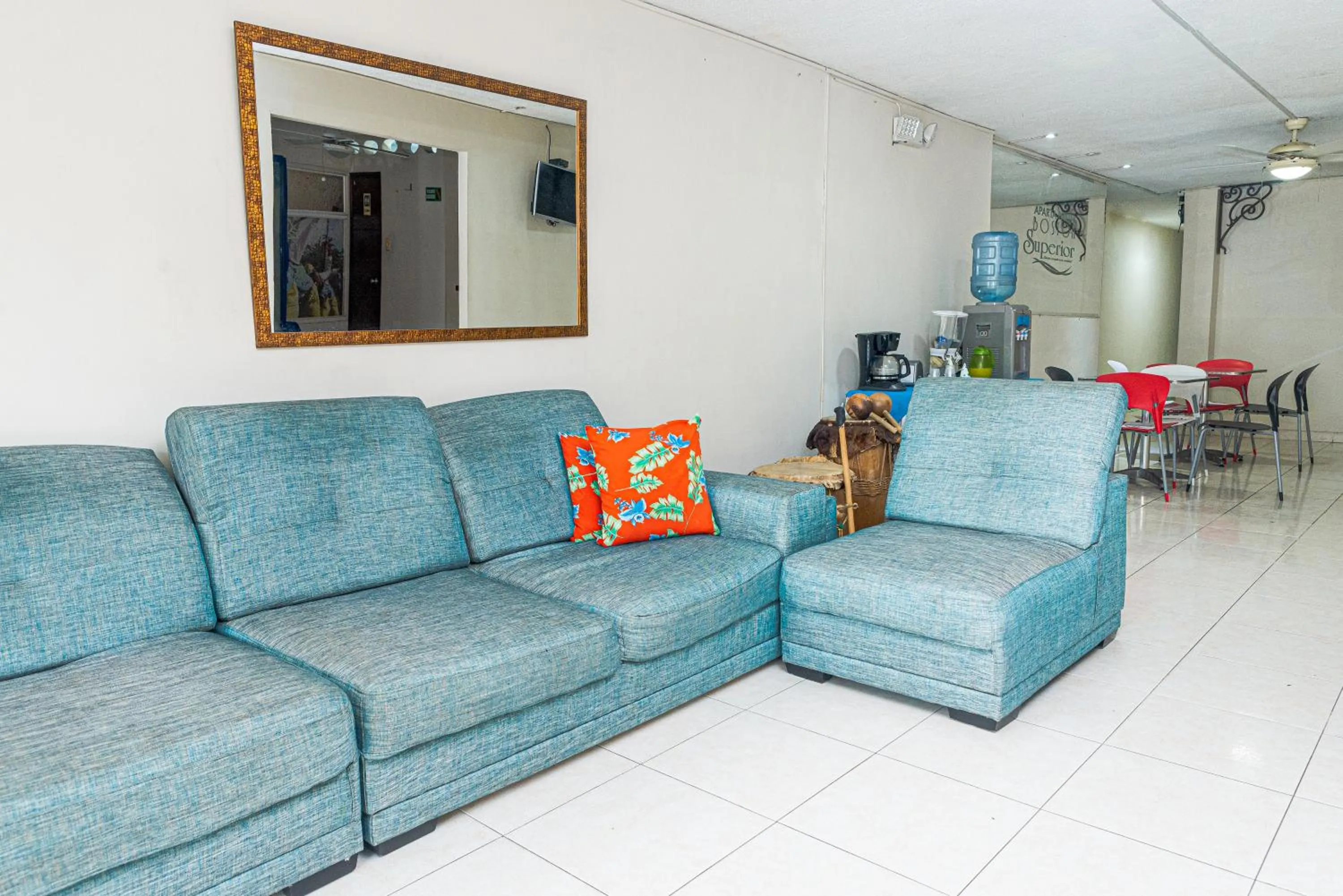 Seating area in Hotel Boston Superior