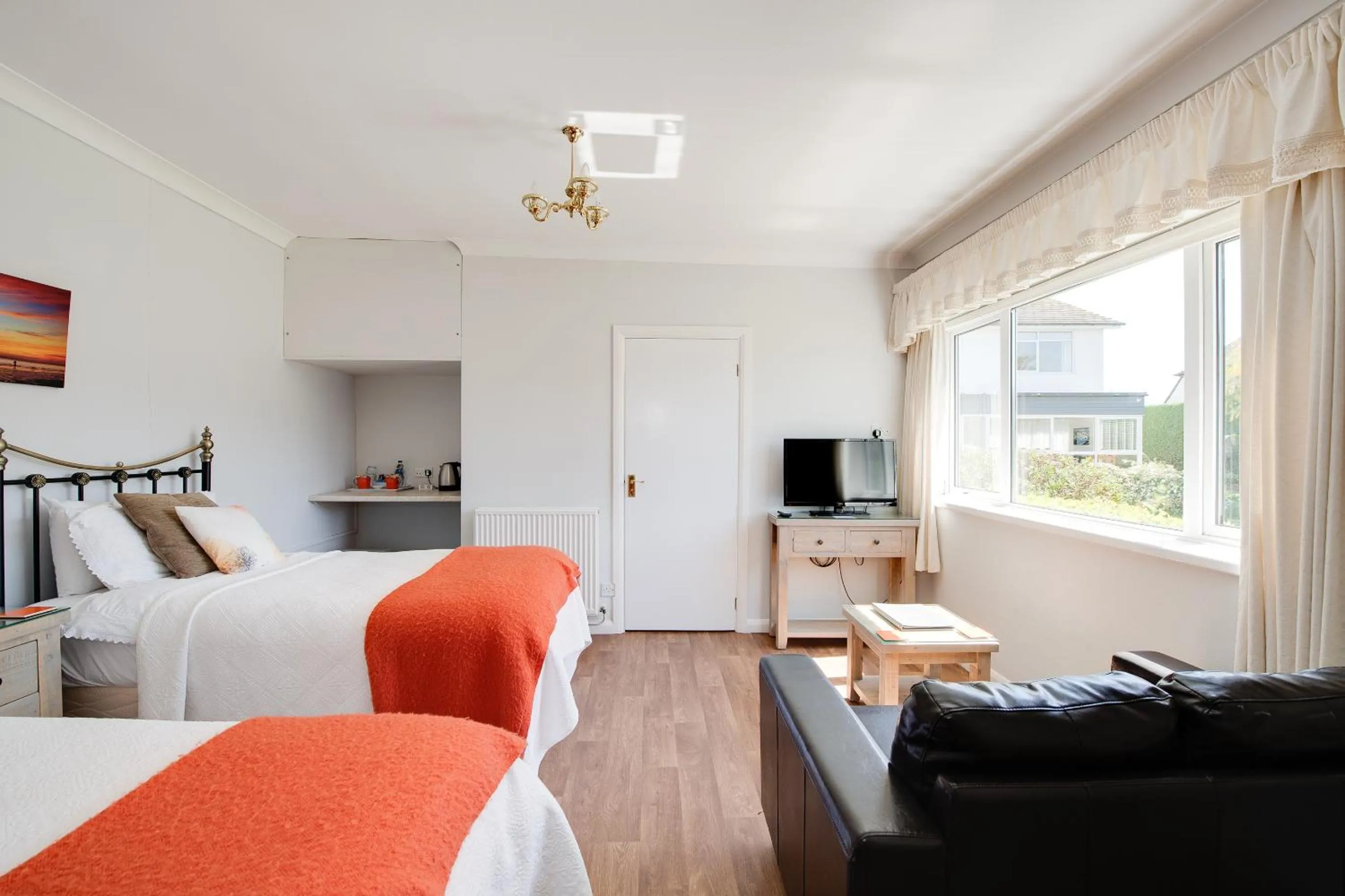 Photo of the whole room, Bed in The Coast Yard B & B and Garden Chalets