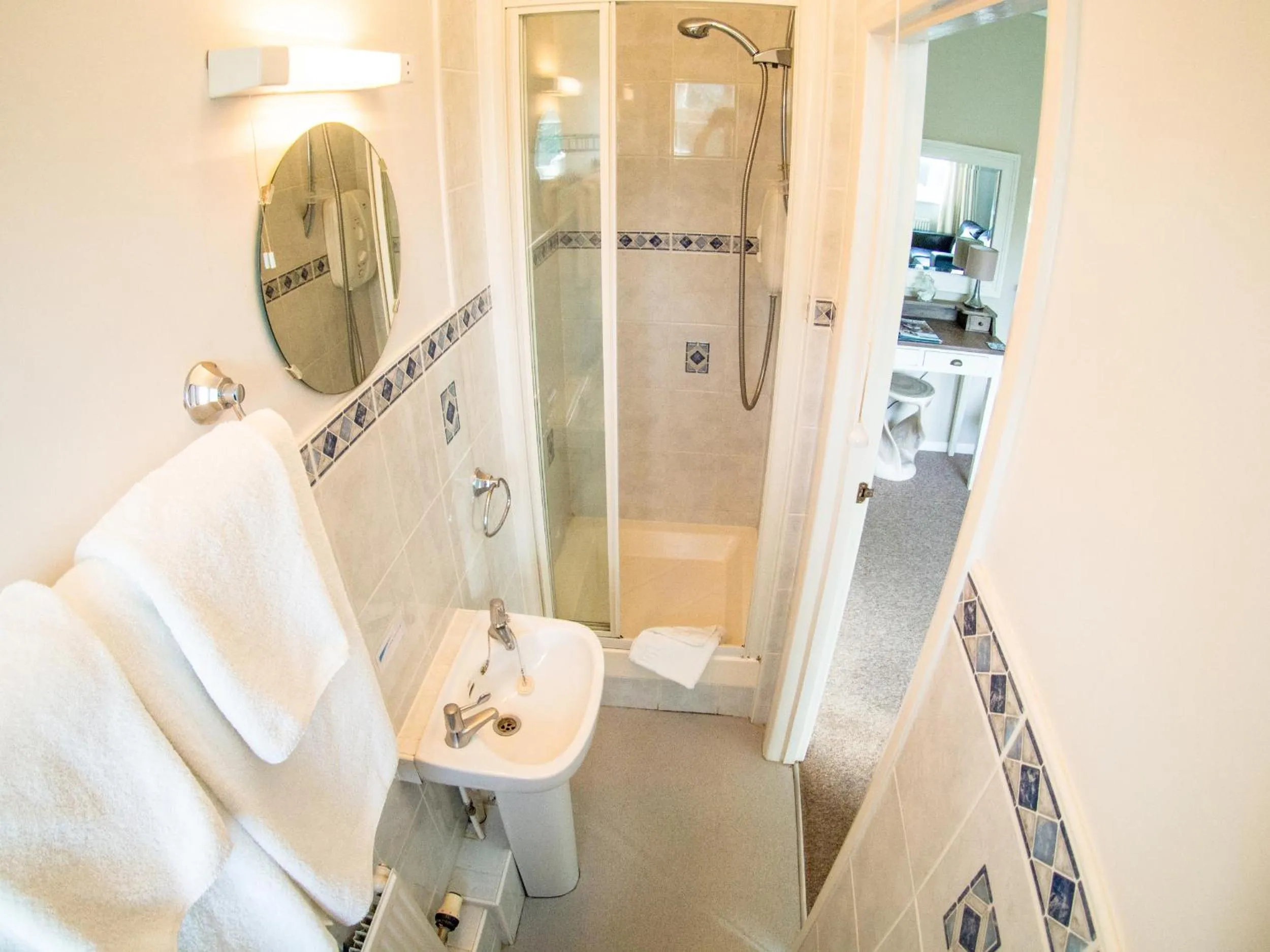 Bathroom in The Coast Yard B & B and Garden Chalets