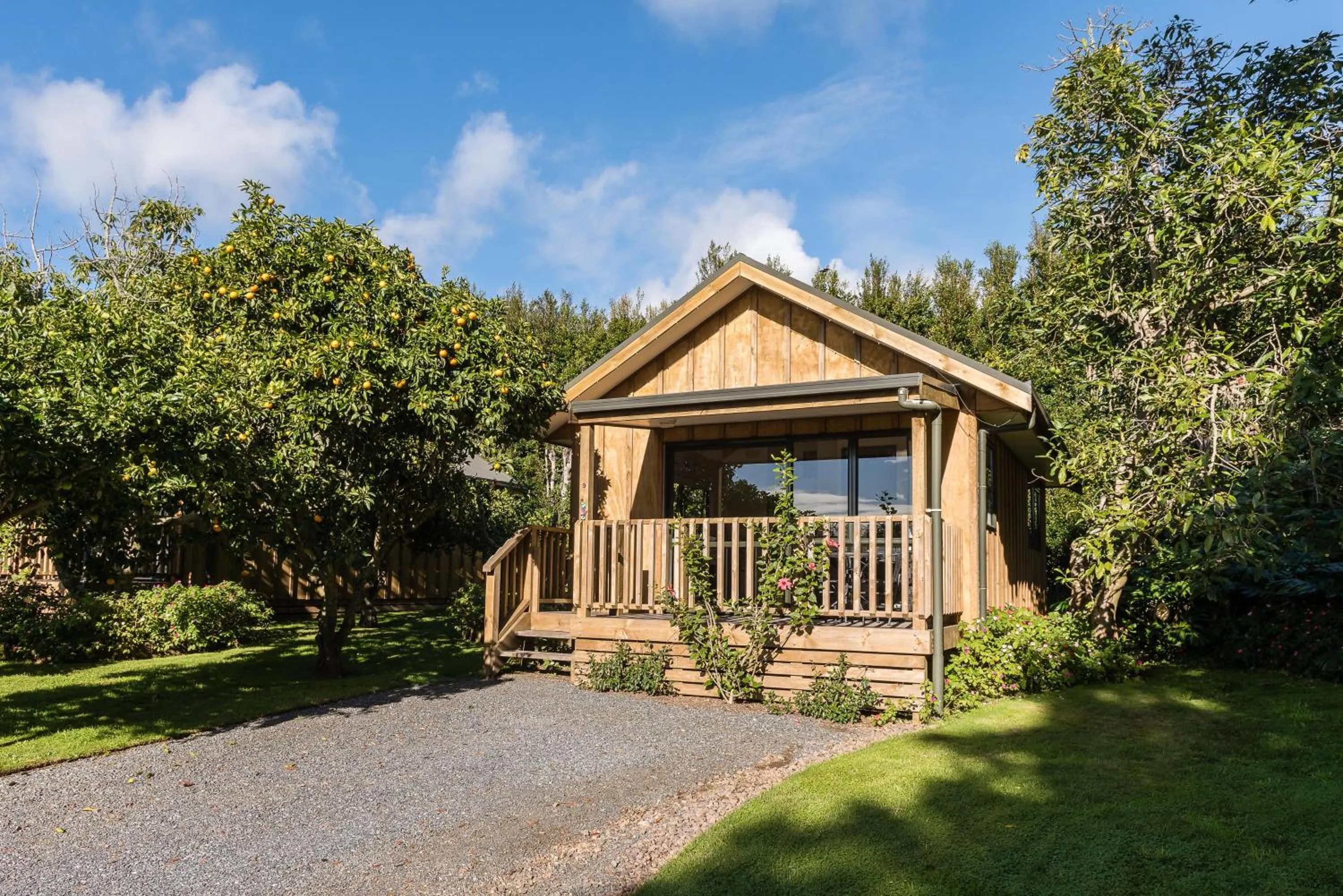Patio in Kerigold Secluded Chalets Motel