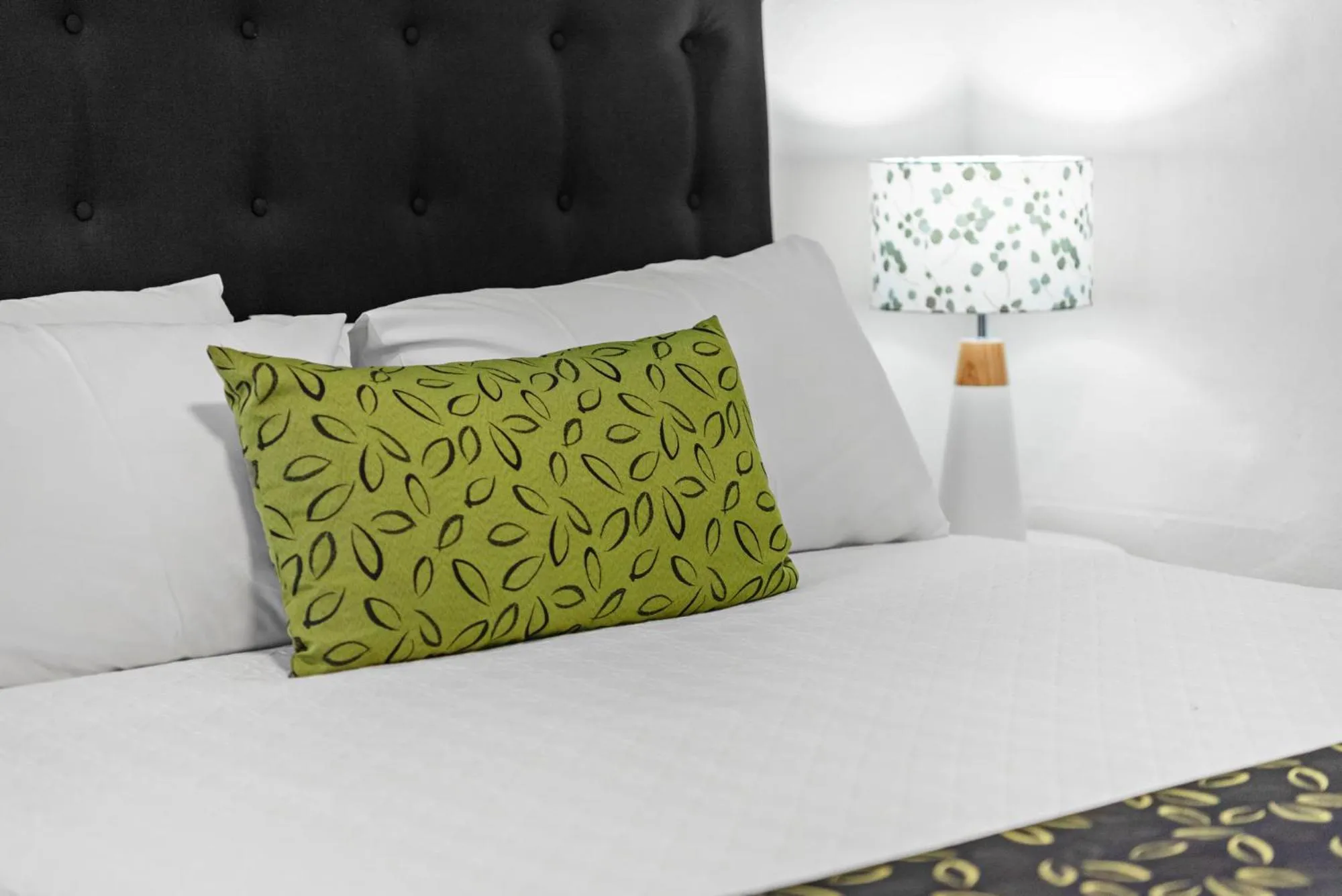 Bed in Bomaderry Motor Inn