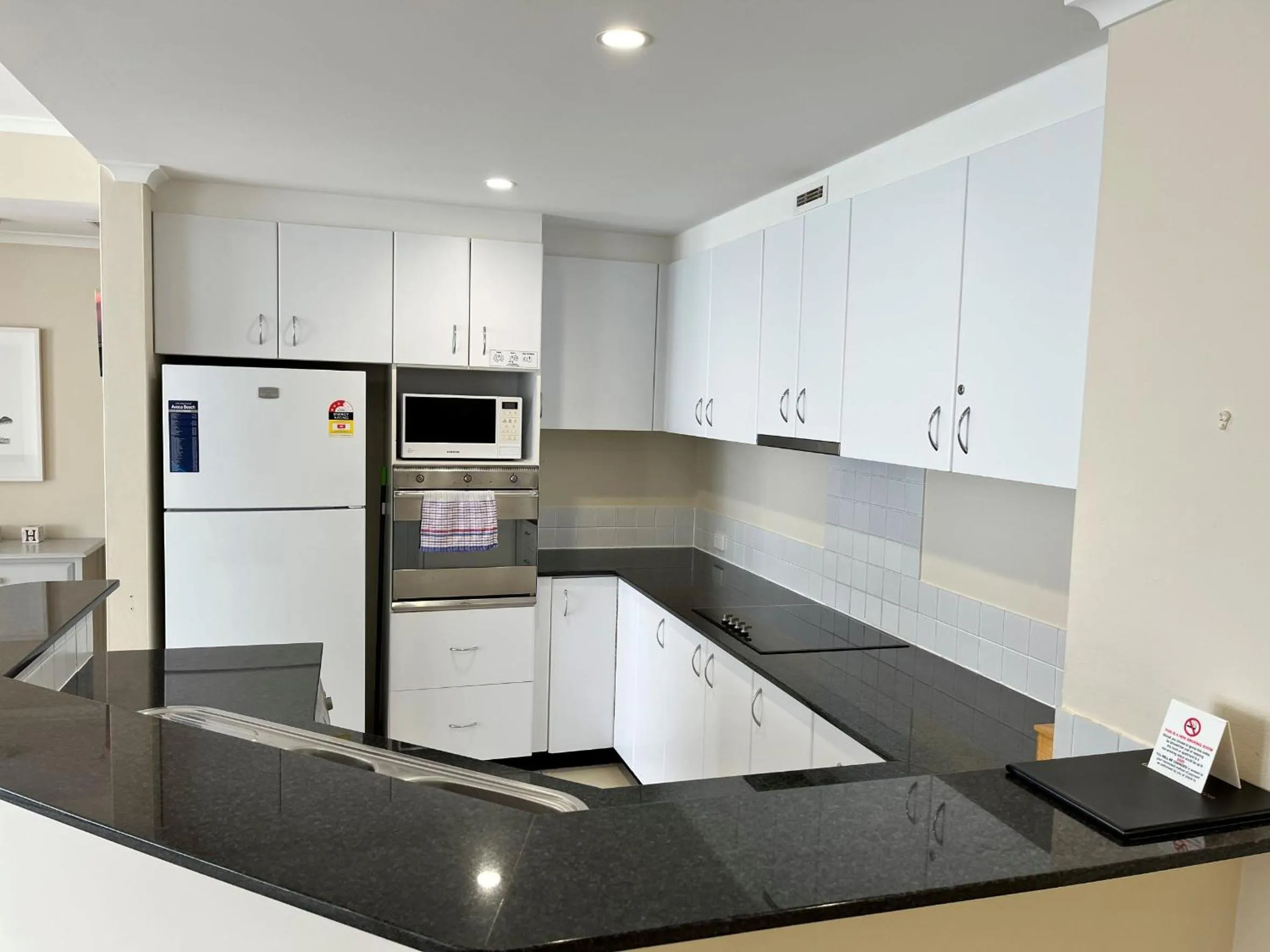 Kitchen/Kitchenette in Avoca Palms Resort