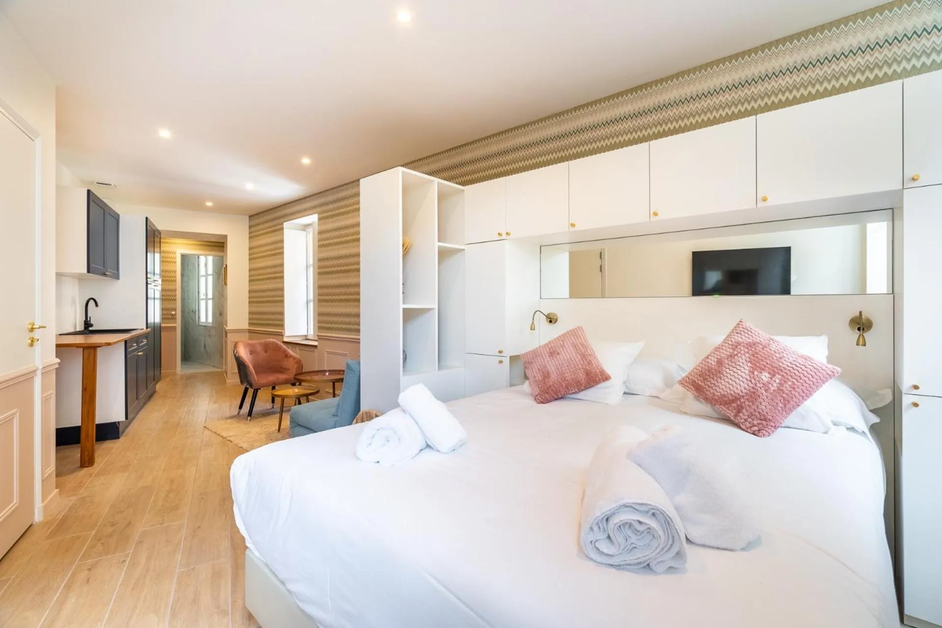 Bedroom, Bed in La Réserve de Salon de Provence