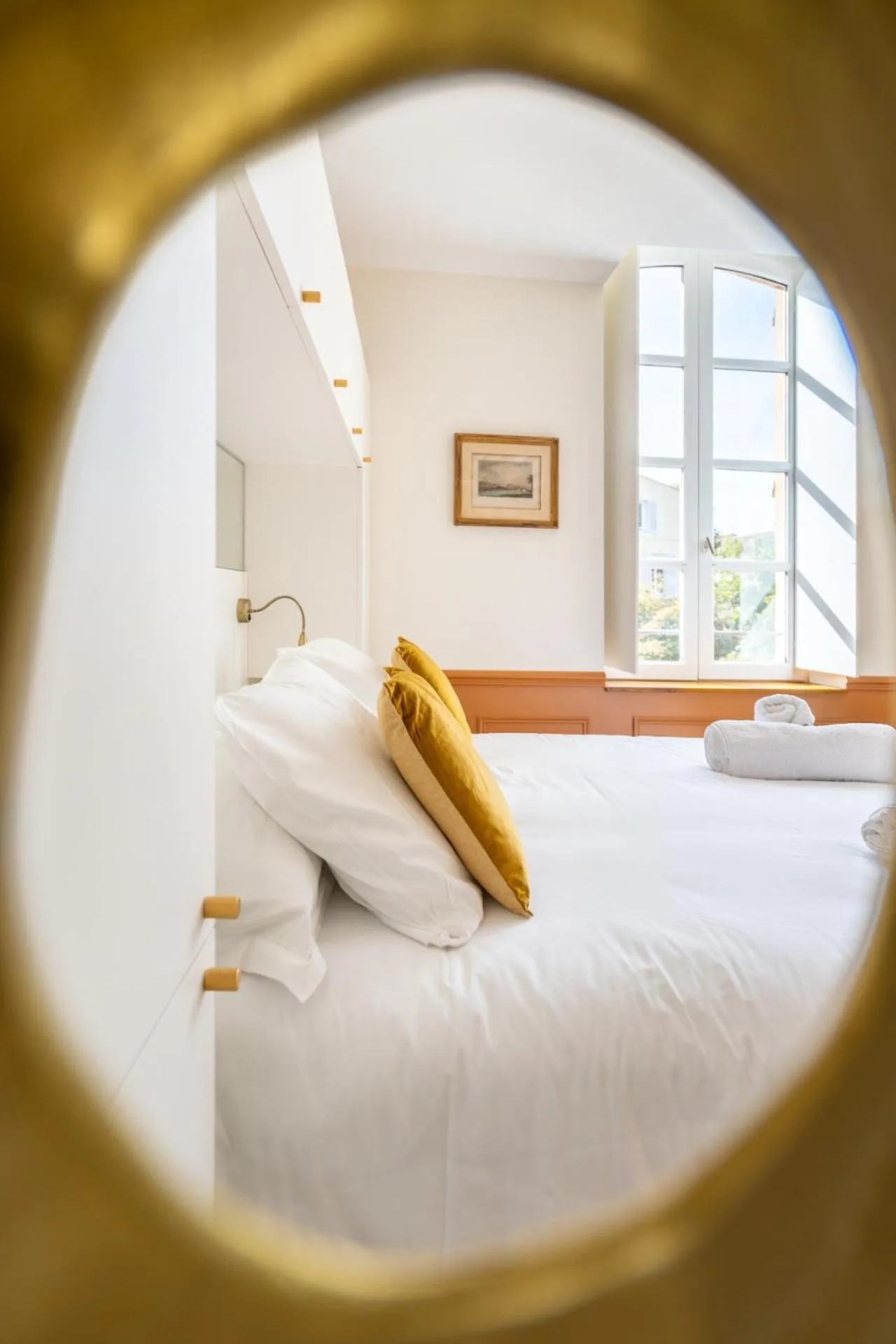 Bedroom, Bed in La Réserve de Salon de Provence