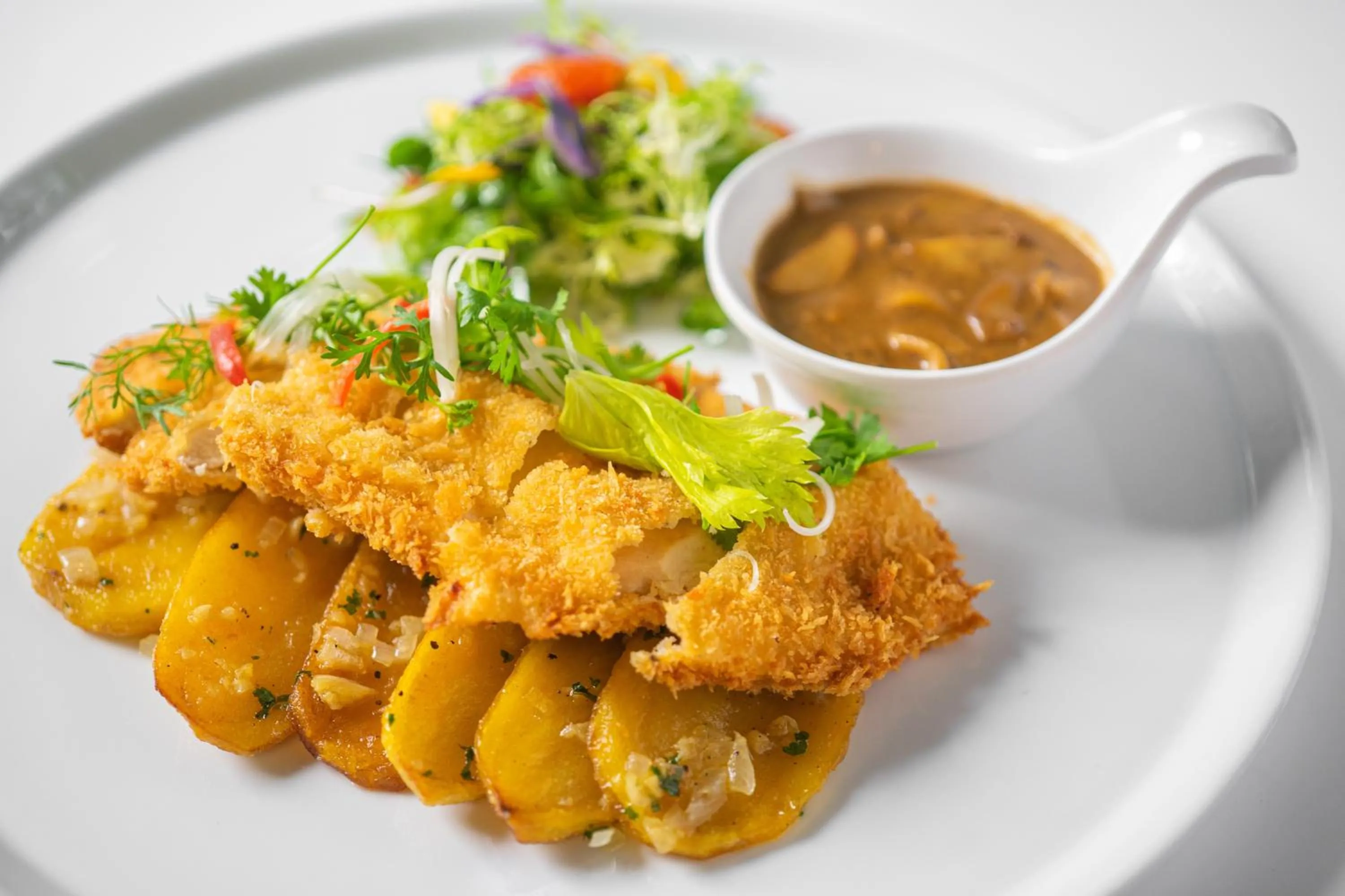 Food and drinks in Palace Gate Hotel & Residence by EHM