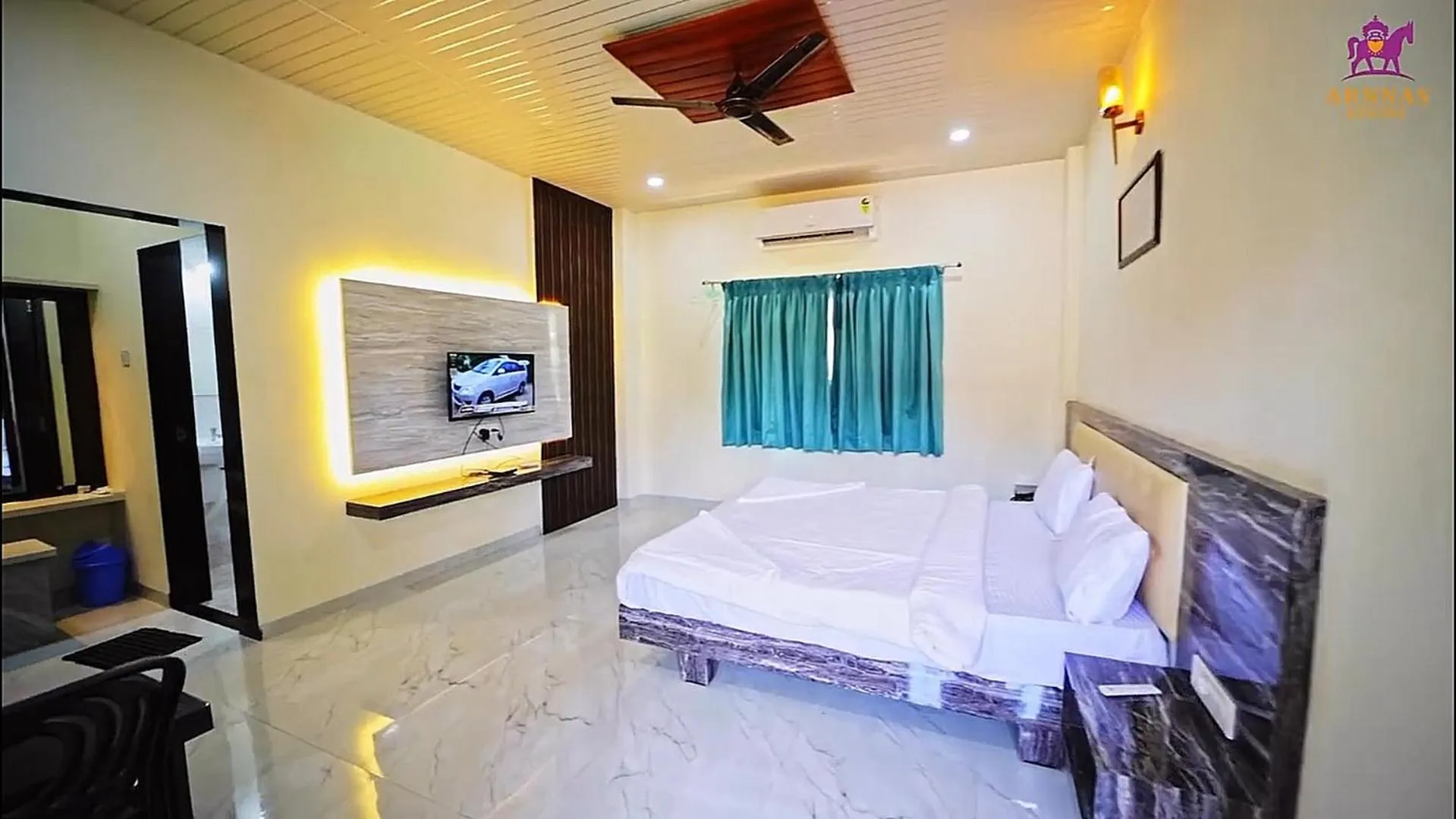 Bed in Arnnas Resort Diveagar