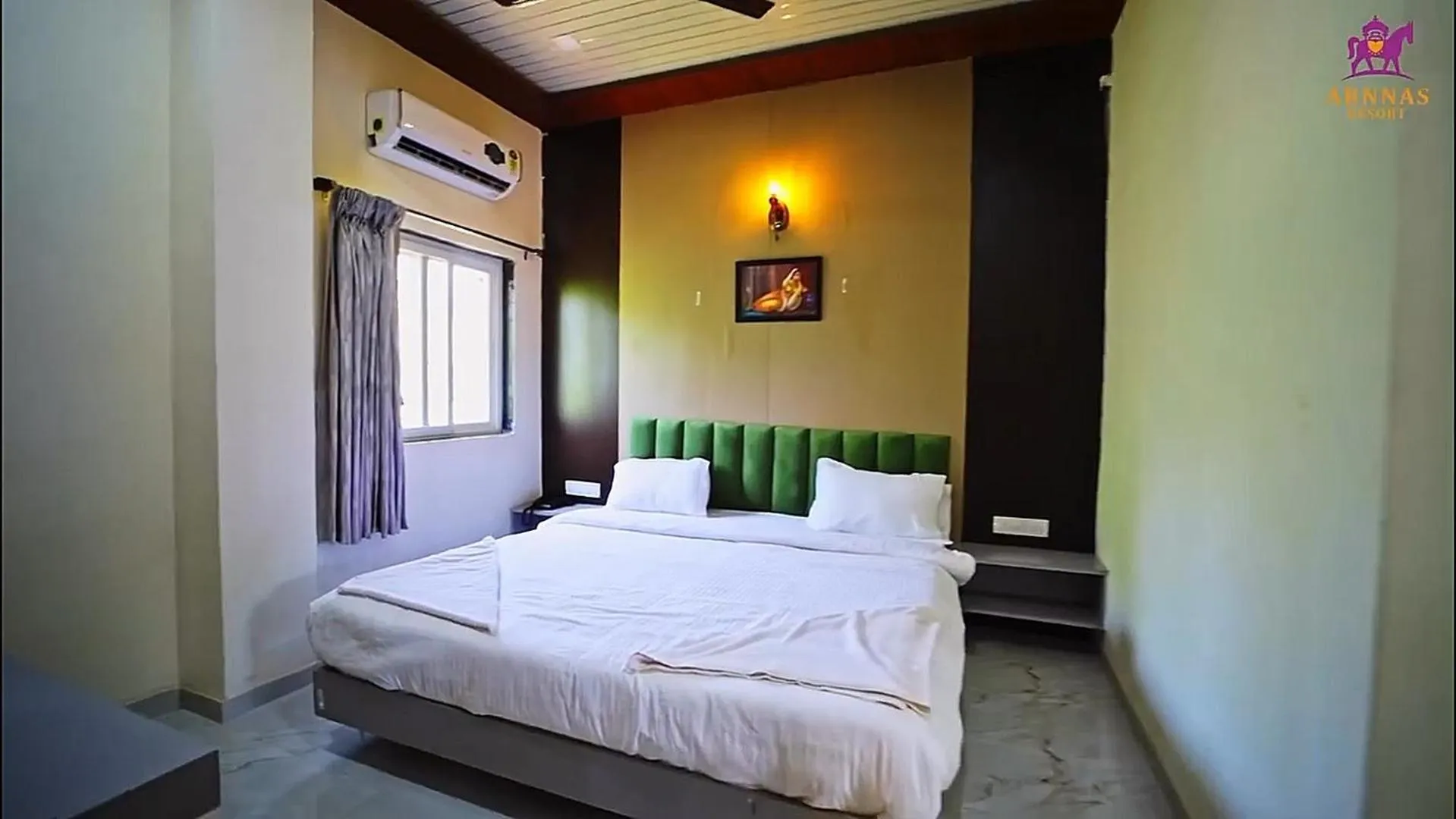 Bed in Arnnas Resort Diveagar