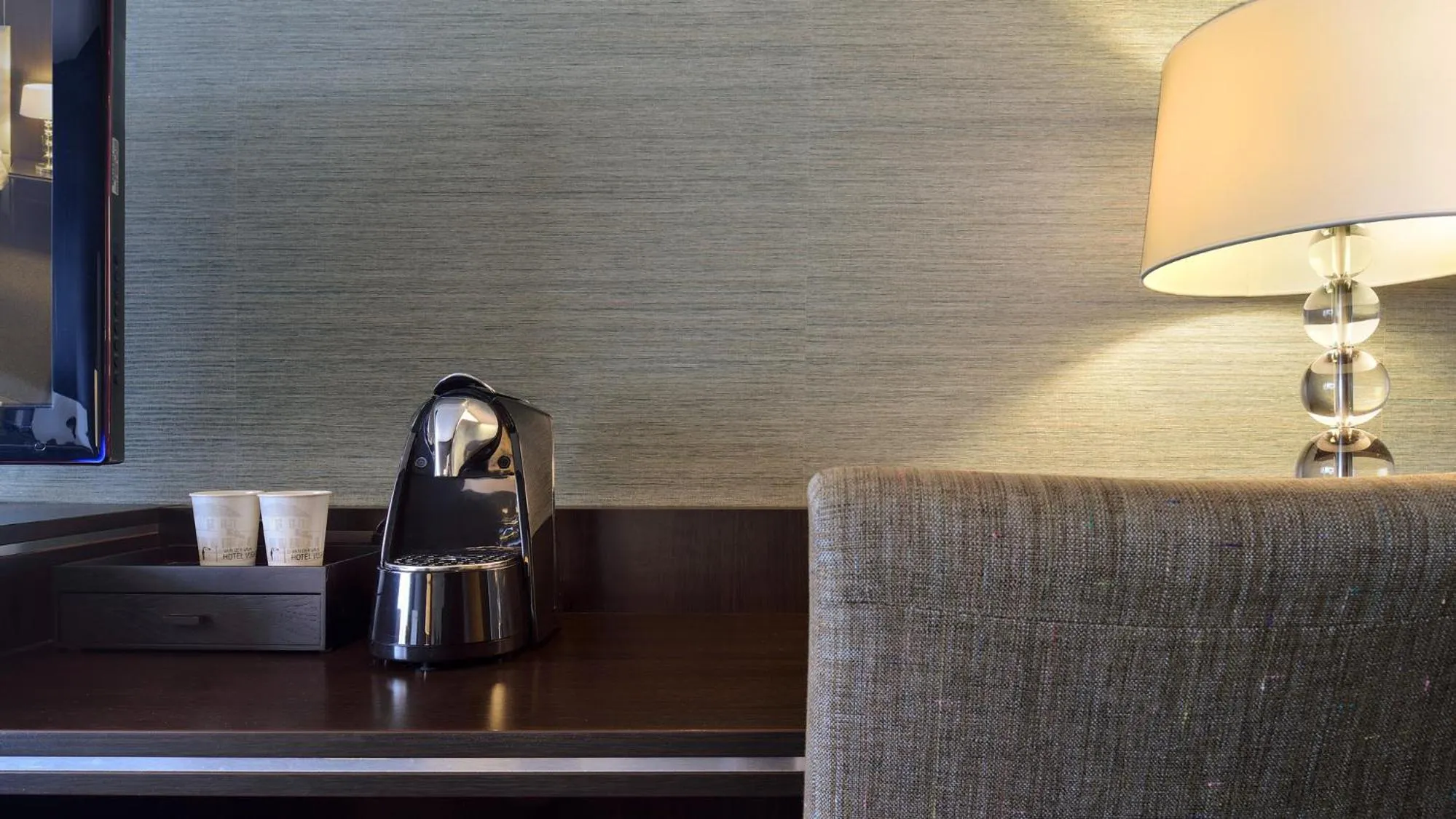 Coffee/tea facilities in Van der Valk Hotel 's-Hertogenbosch – Vught
