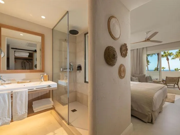 Bathroom, Bed in DAIA Slow Beach Hotel Conil - Adults Only Recommended