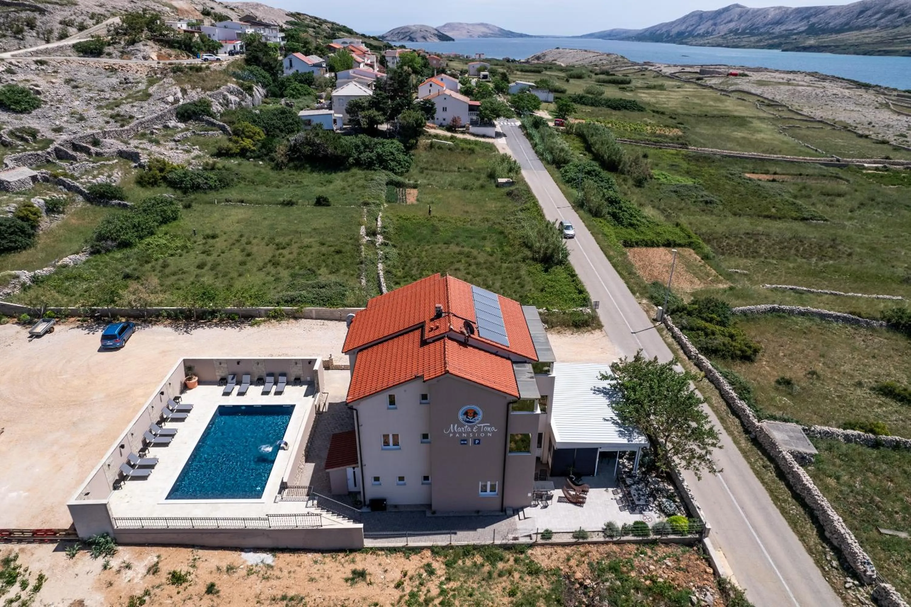 Property building in Bed & Breakfast Marta & Tona