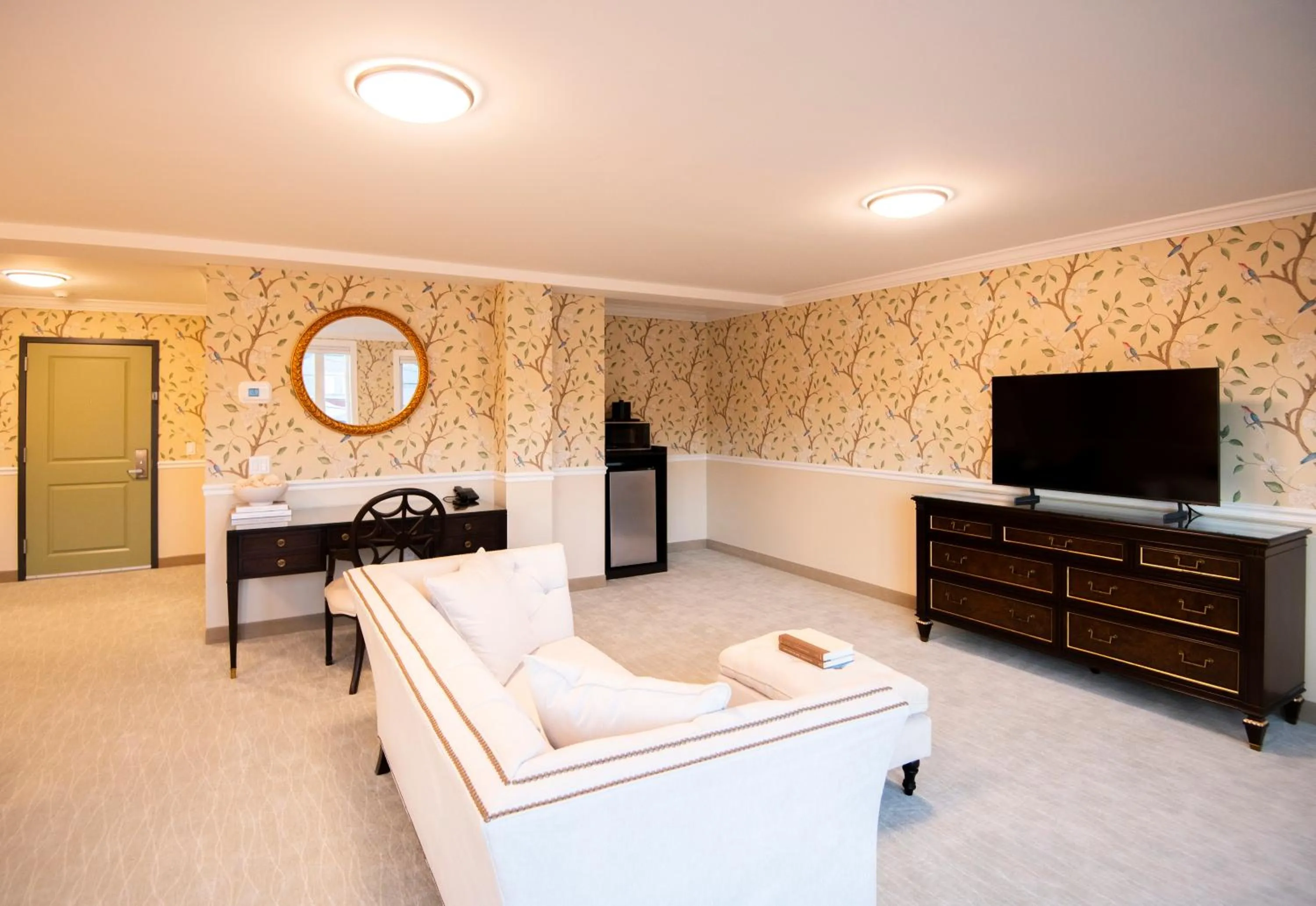 TV and multimedia, Bed in The Pathmaker Hotel