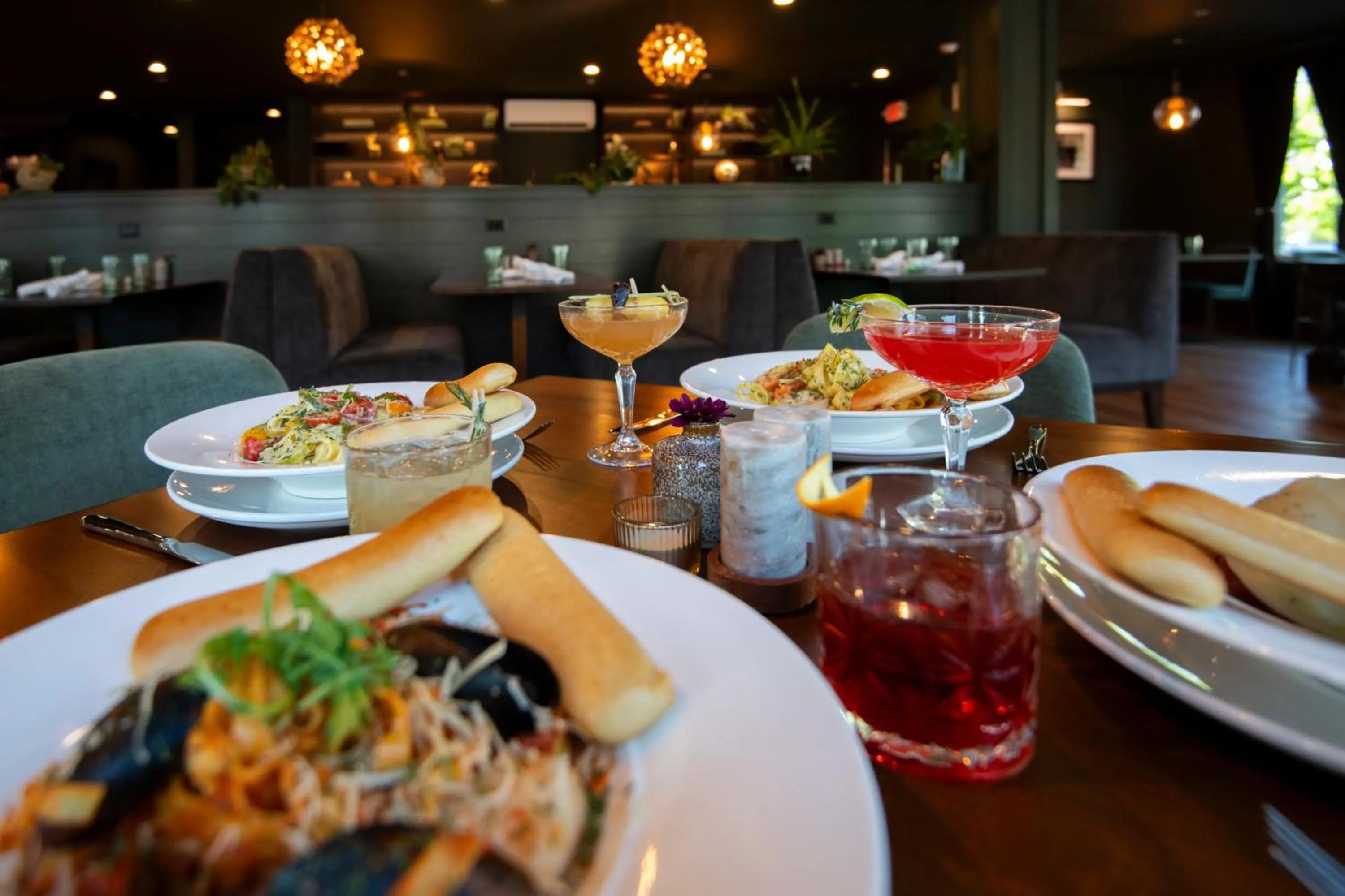 Restaurant/places to eat in The Pathmaker Hotel