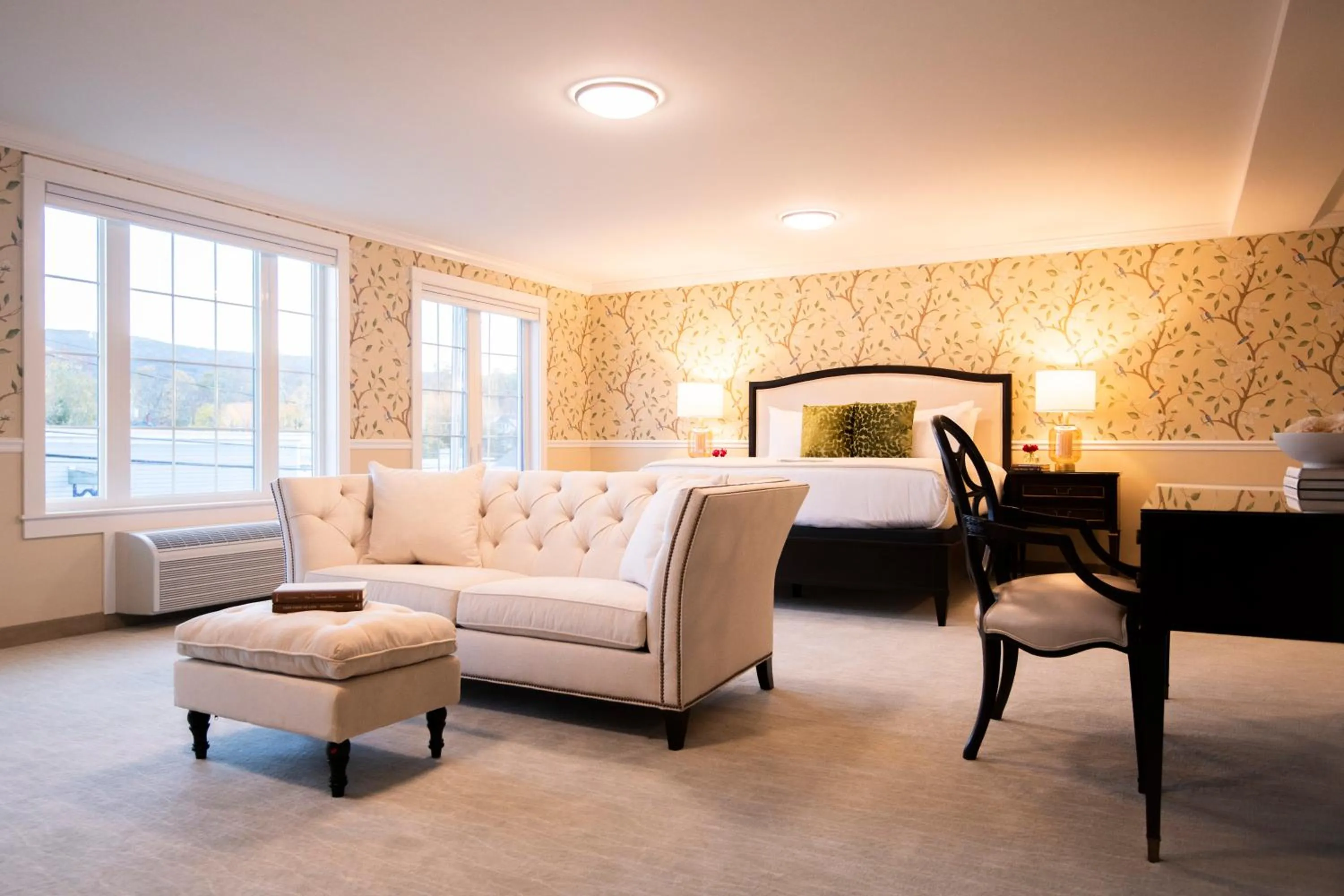 Bed in The Pathmaker Hotel