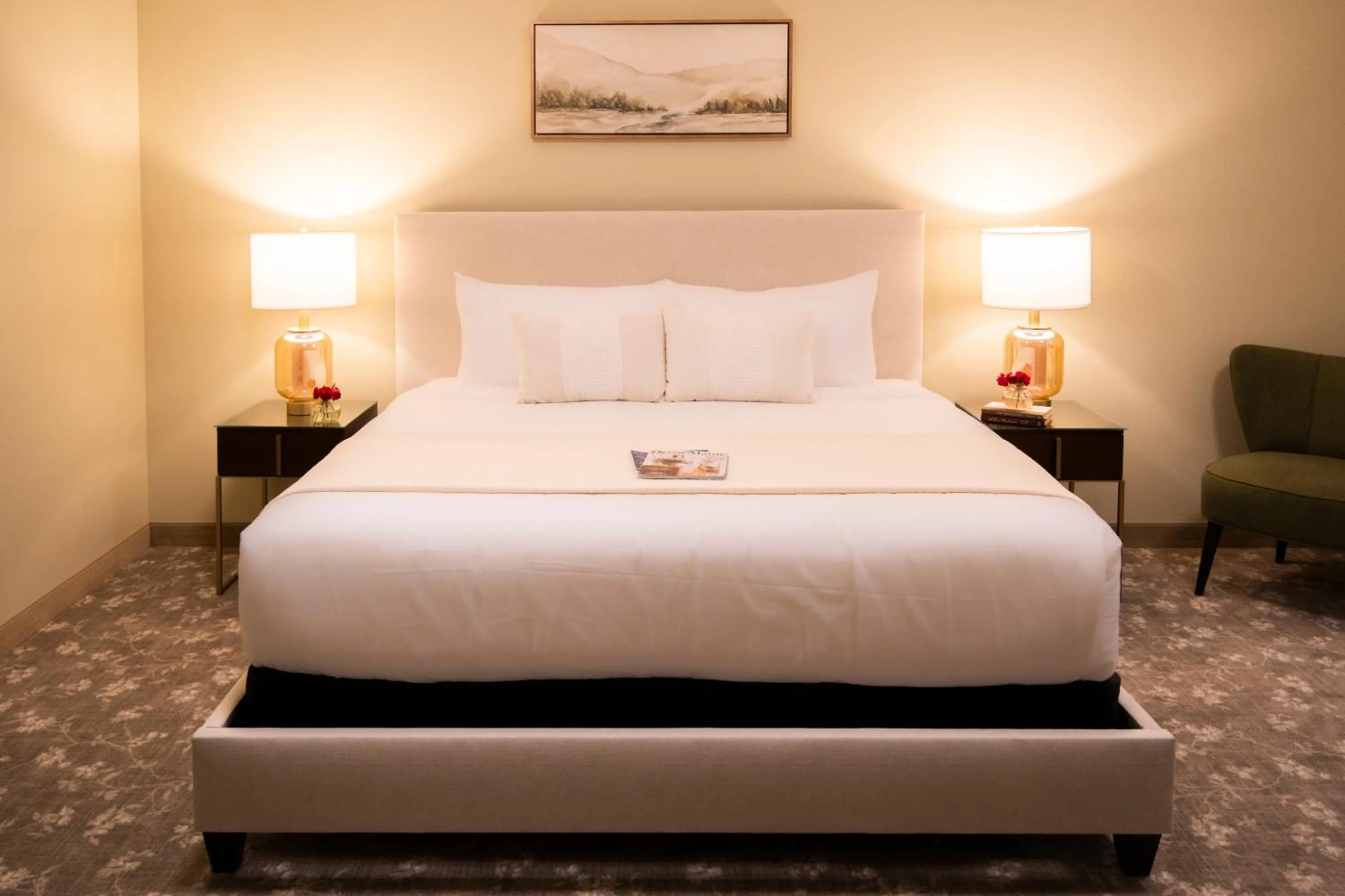 Bed in The Pathmaker Hotel