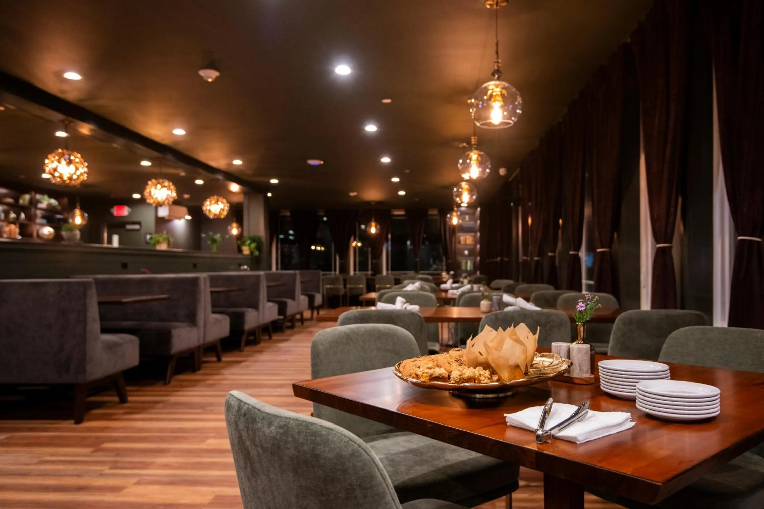 Restaurant/places to eat in The Pathmaker Hotel