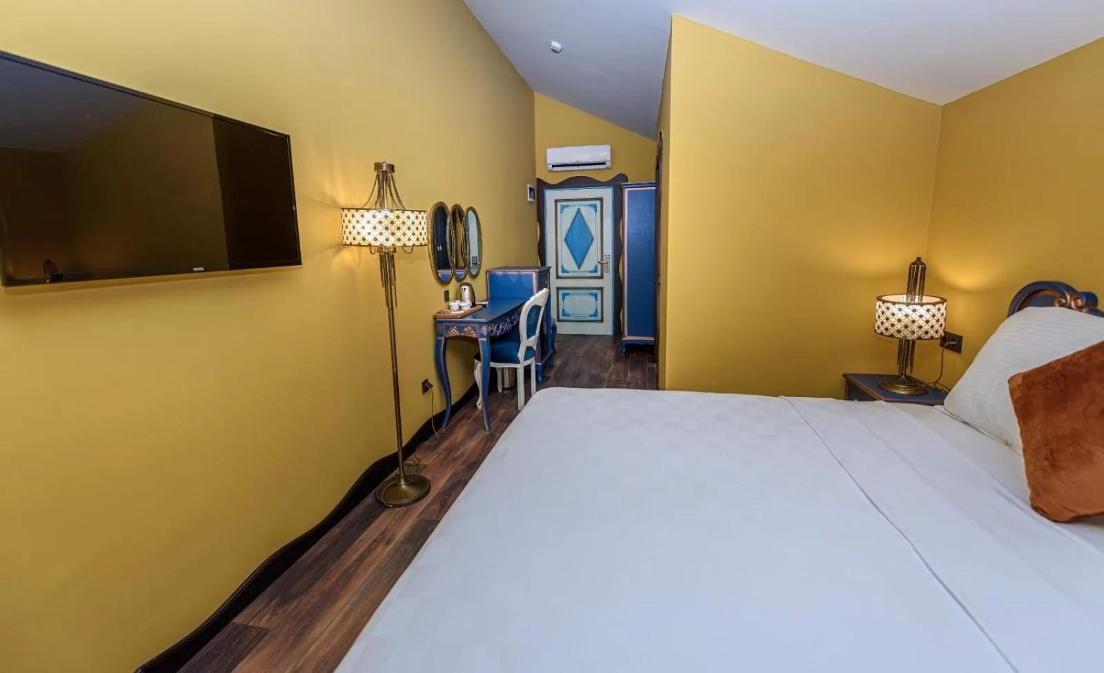 TV and multimedia, Bed in TOK EPİK HOTEL