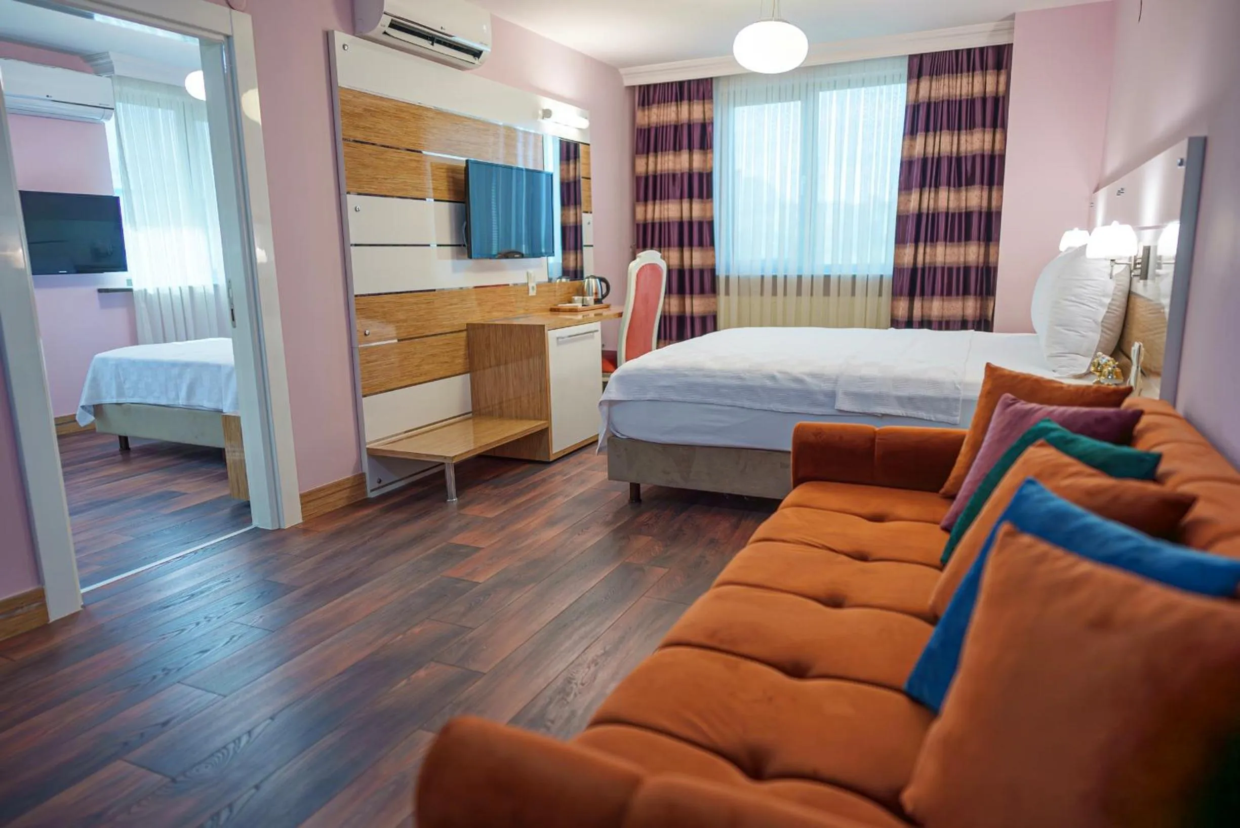 Communal lounge/ TV room, Bed in TOK EPİK HOTEL