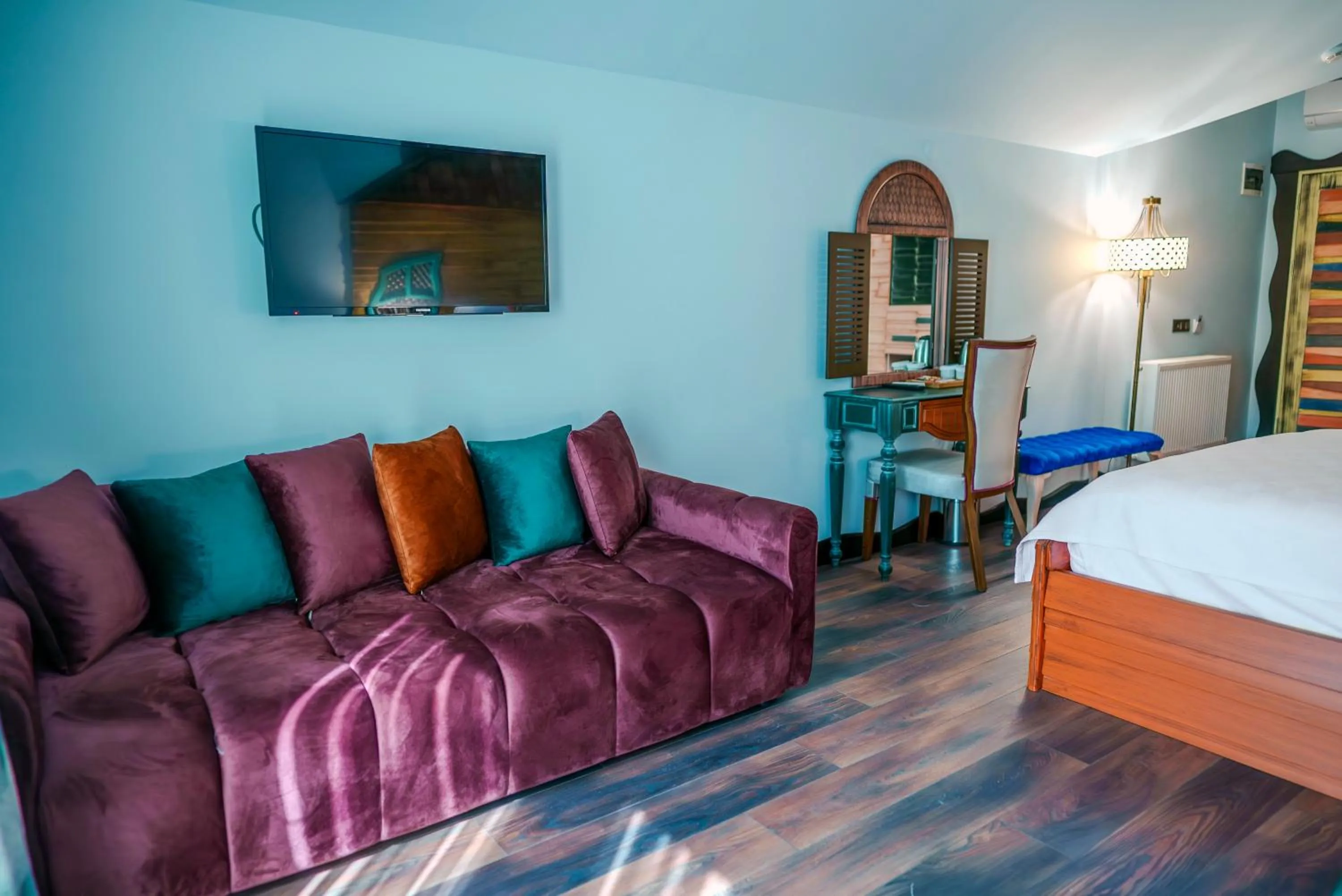 Seating area, Bed in TOK EPİK HOTEL