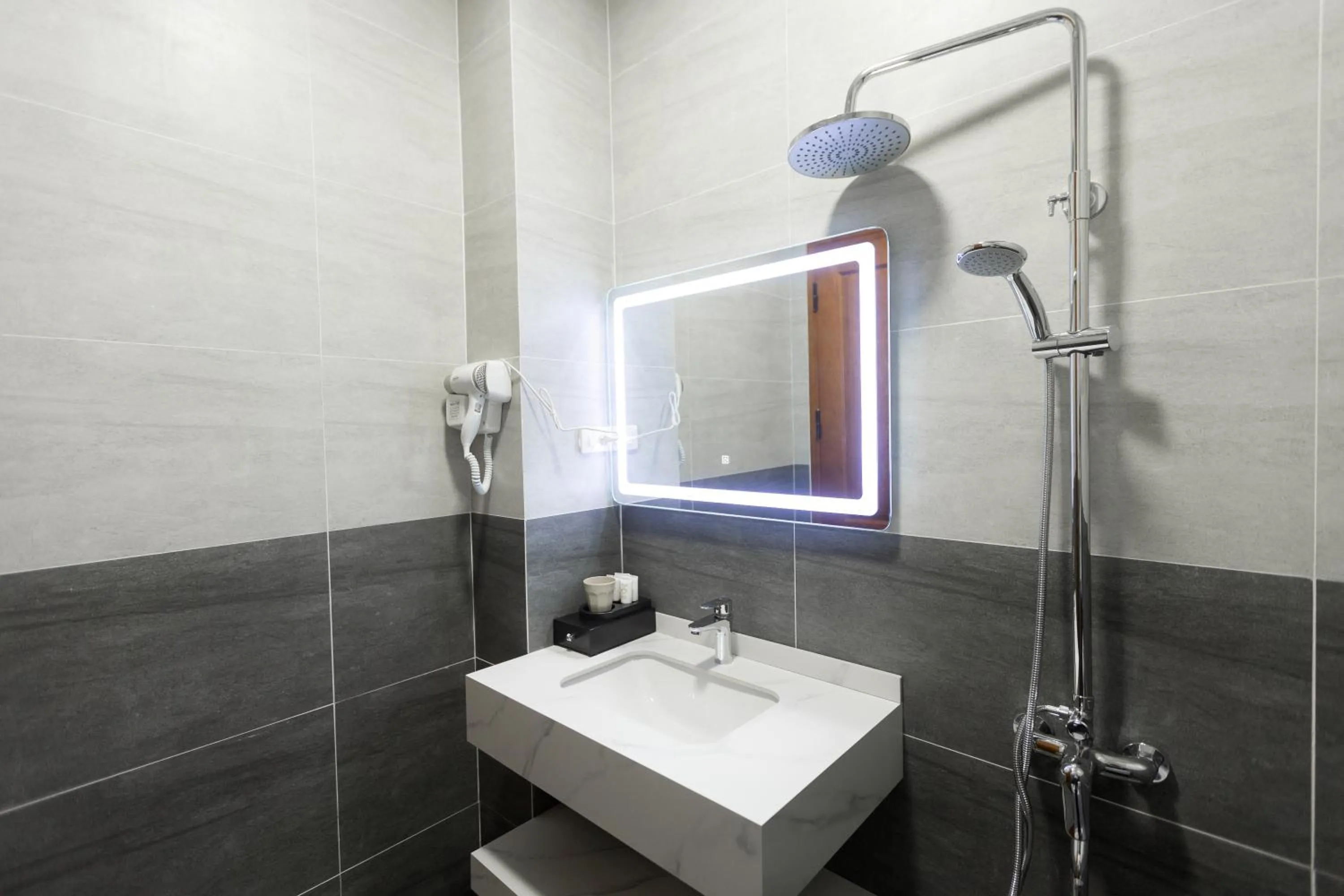 Shower in OLAGI HOTEL