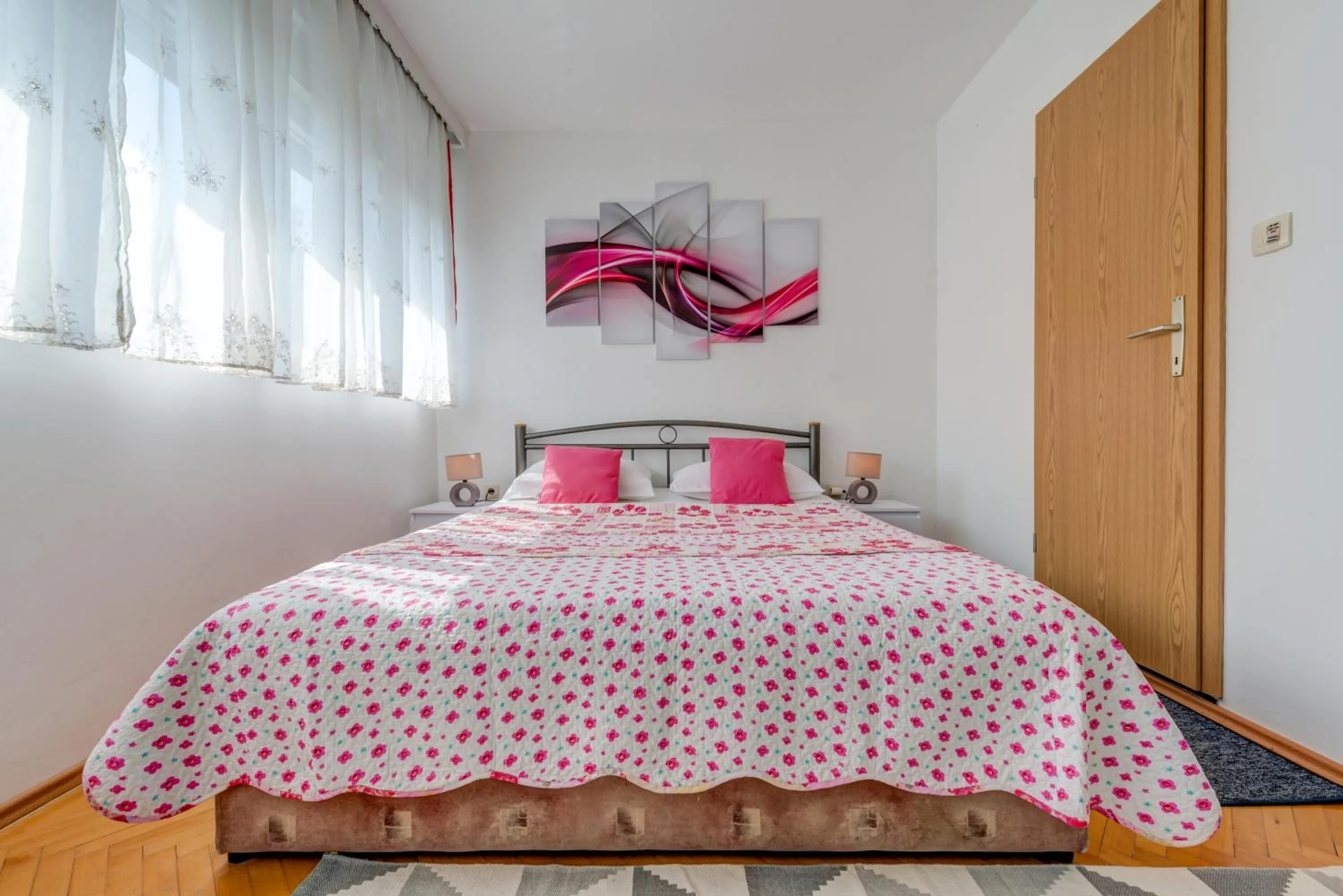 Bed in Rooms Alijev